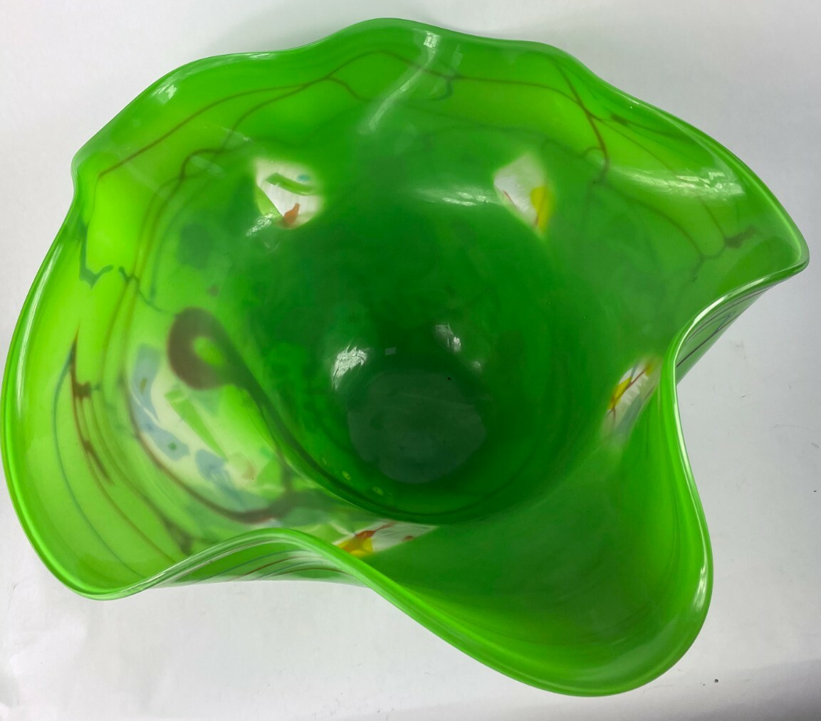 Beautifully Designed Glass Decorative Crafted Bowl Length 23" 12" Tall Green Red