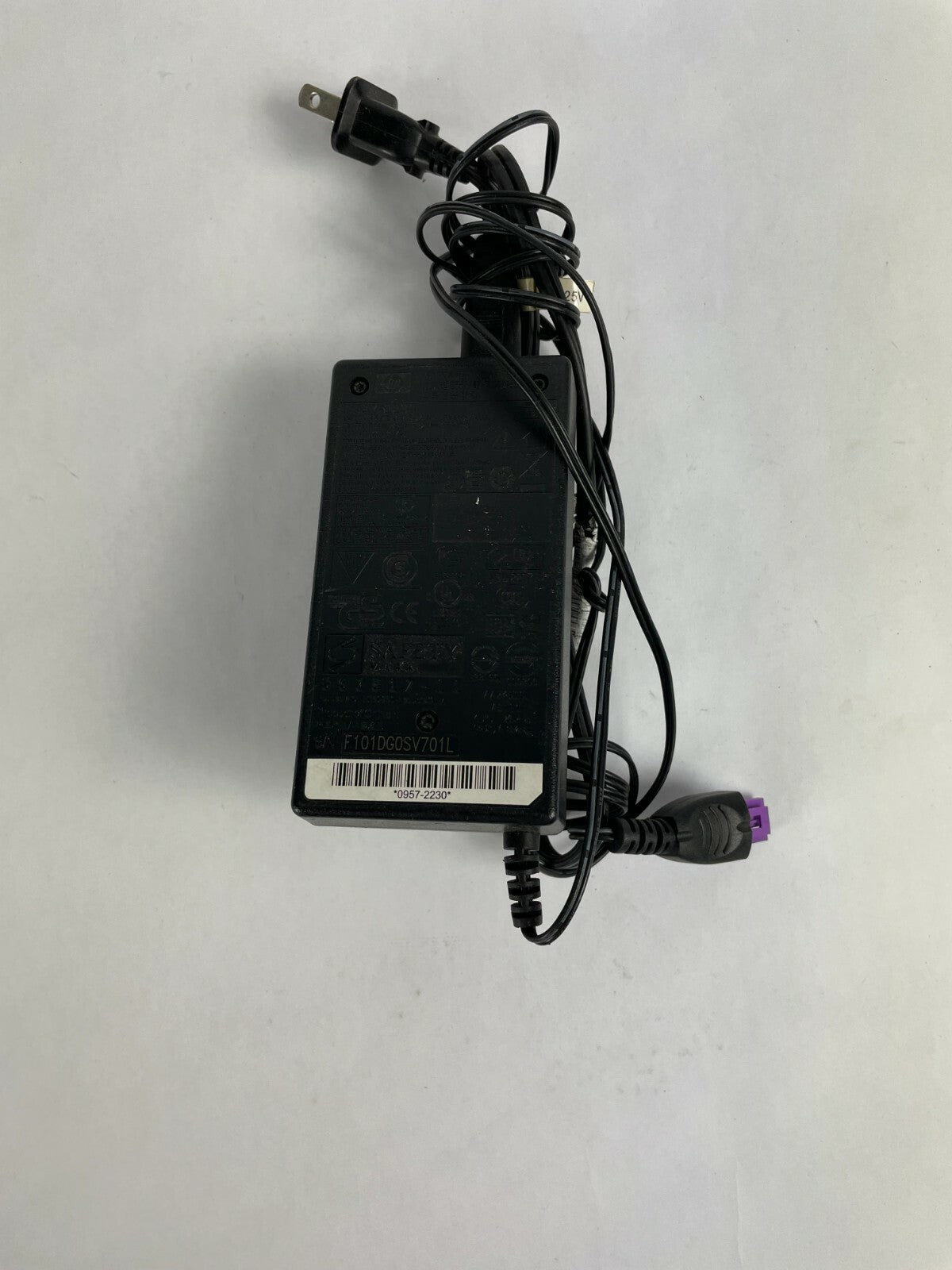 Genuine HP 0957-2230 AC Adapter Output 32 V 1560mA Power Supply Adapter A51