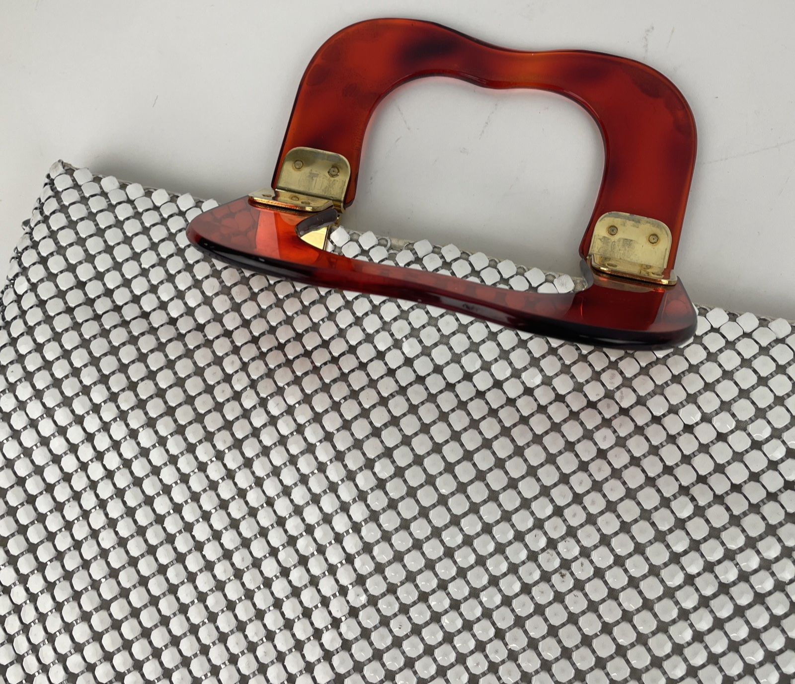 Vintage White Aluminum Metal Mesh Purse W/ Lucite Amber Handles Magnetic Closure