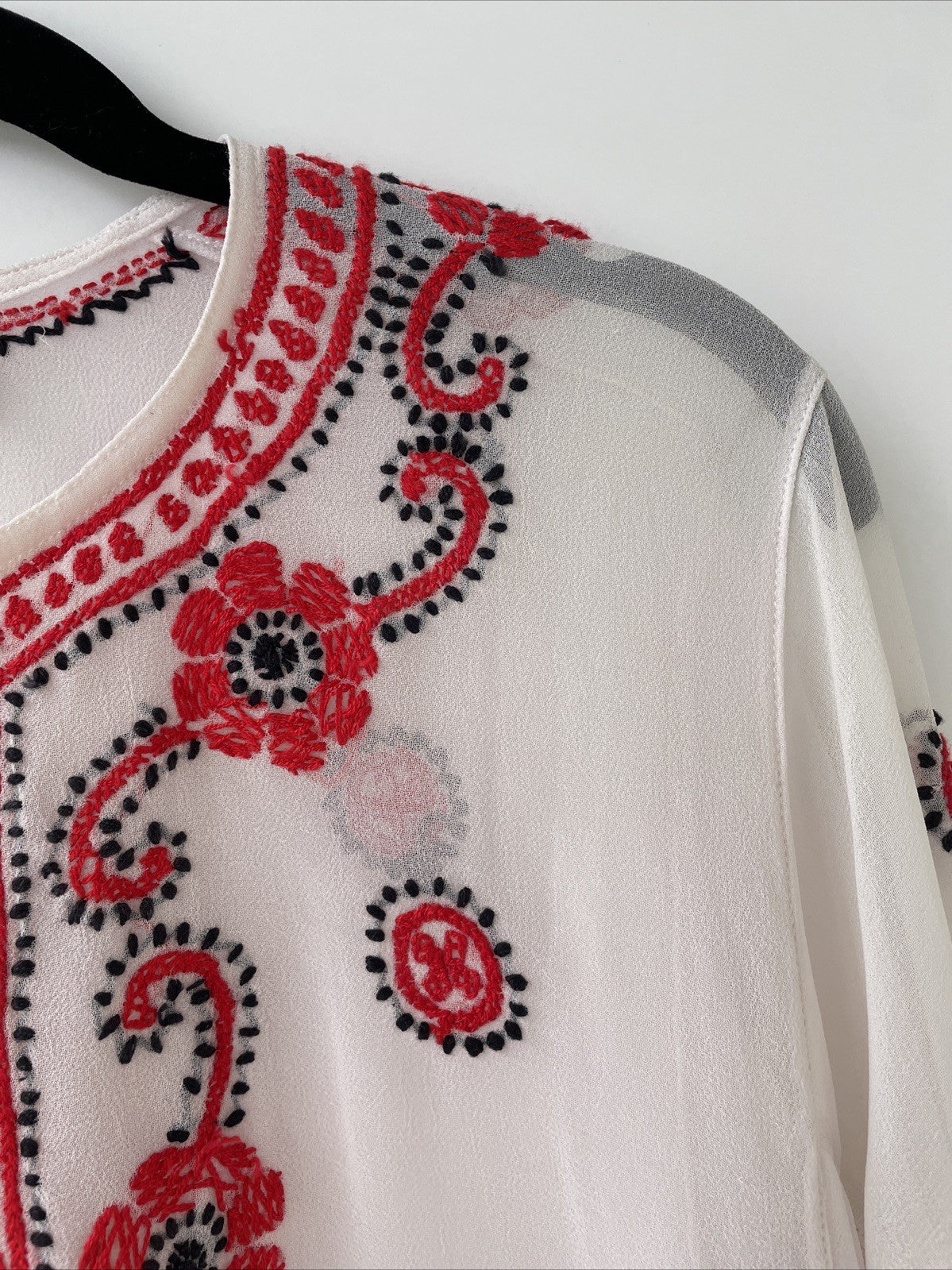 CoHabitat Linen Hand Embroidered Sheer Floral Button Front Tunic Top Size S / M