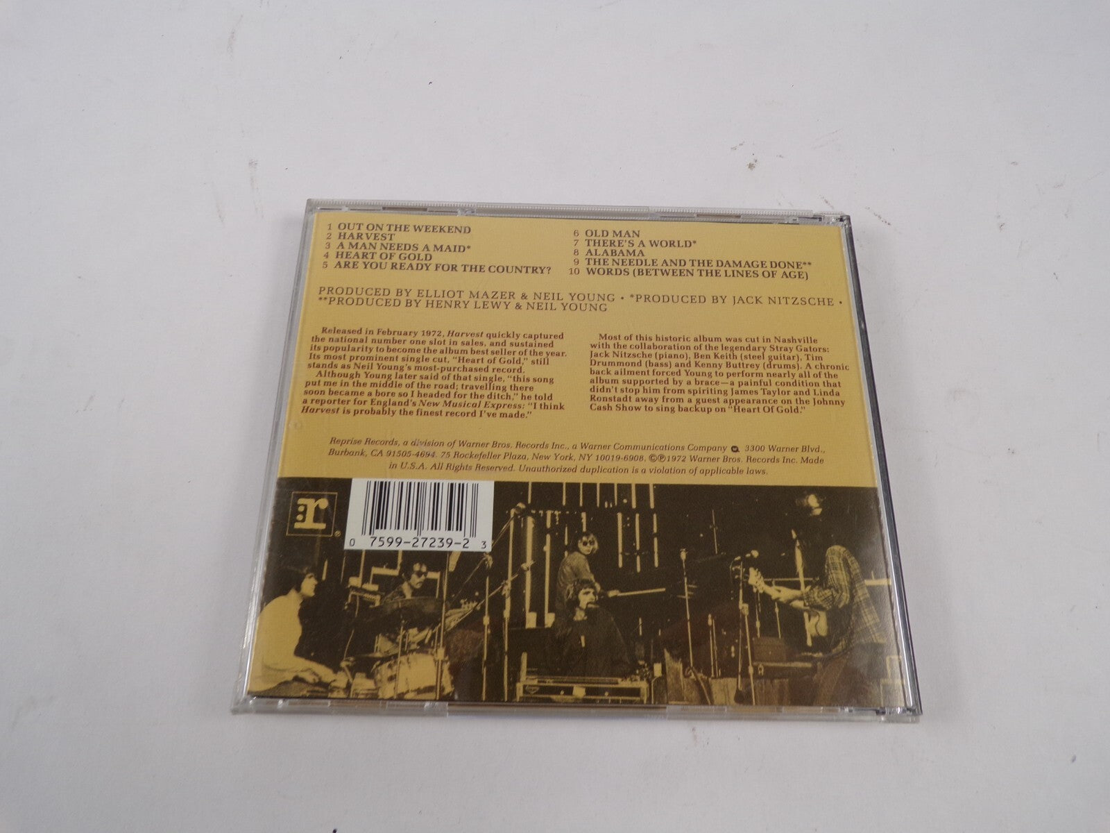 Harvest Neil Young Out On The Weekend Harvest A Man Needs A Maid CD#61