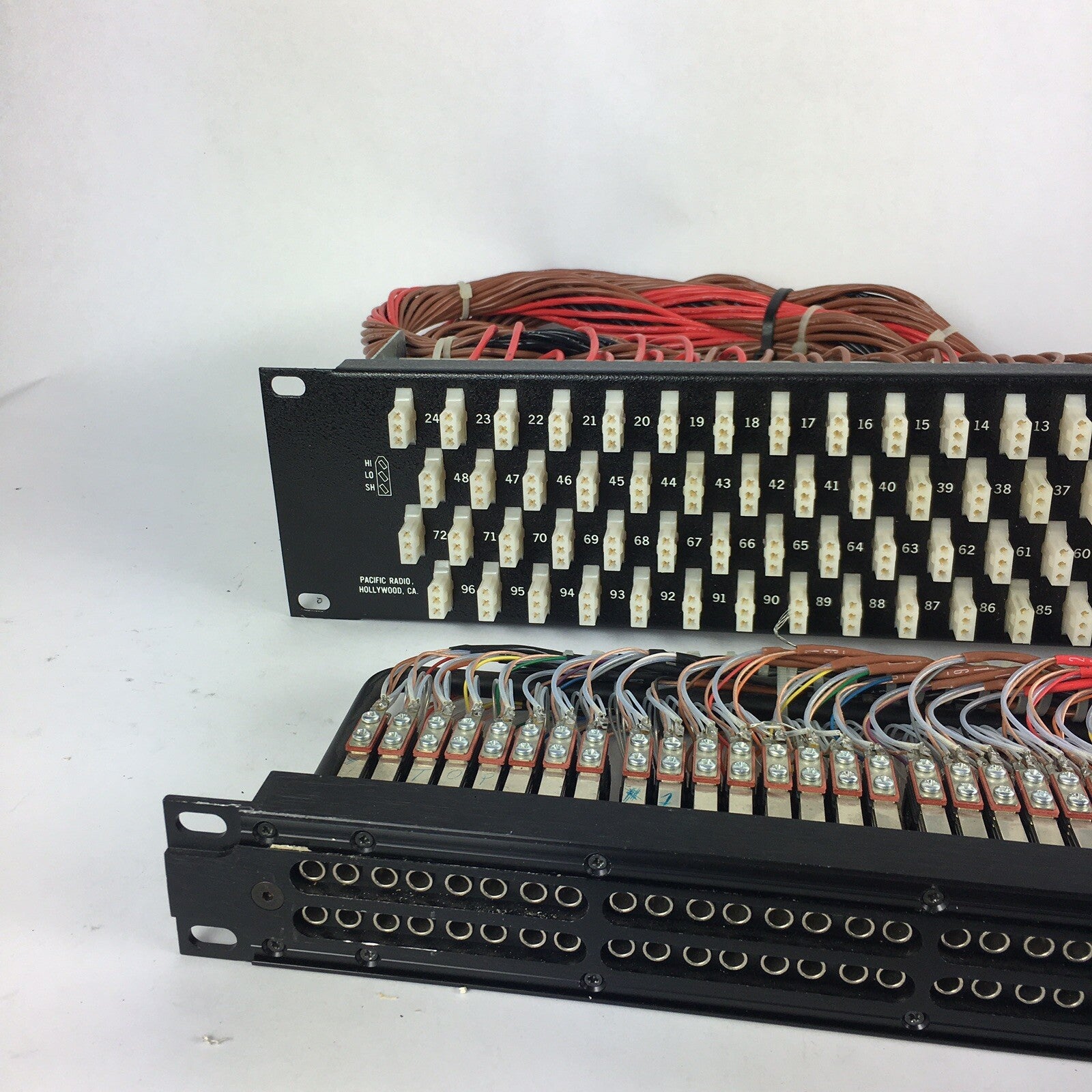 Rean Neutrik FN BLACK TT Bantam 96 Point Patch Bay Wired e3 panel 96 connectors 