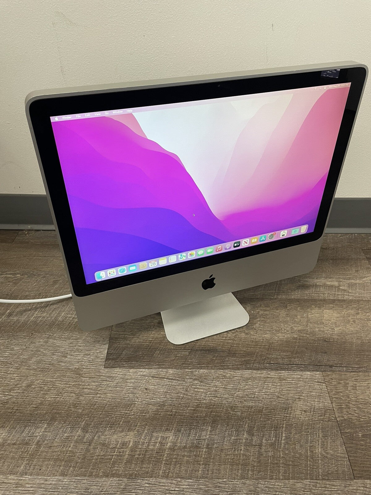 Apple iMac Core 2 Duo 2.26 GHZ - 20" - macOS Monterey  - 4GB RAM - 512 GB SSD HD