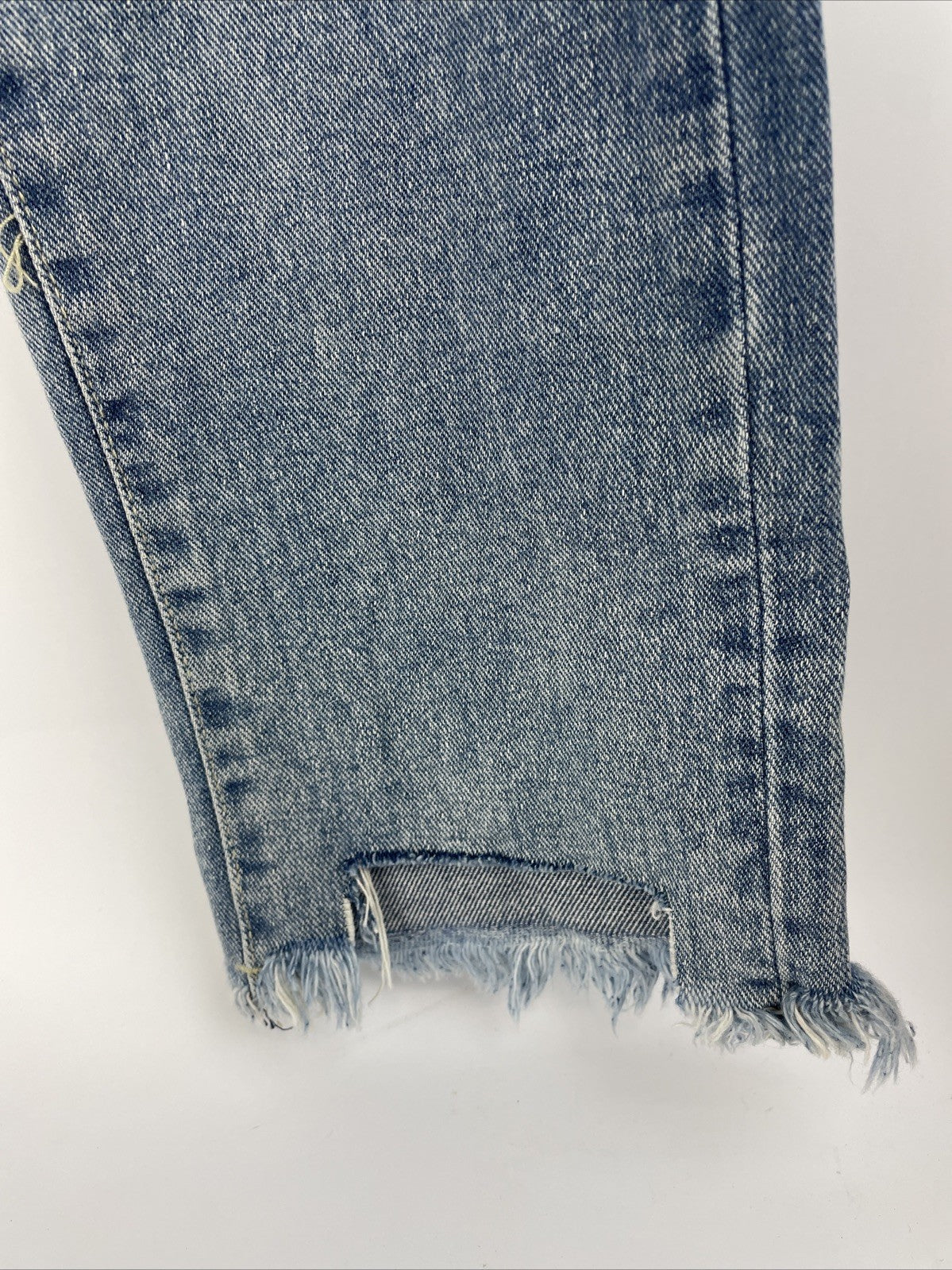 Yarner USA Distressed Torn Jeans Women's Size 11 High Rise Waist Light Blue Wash