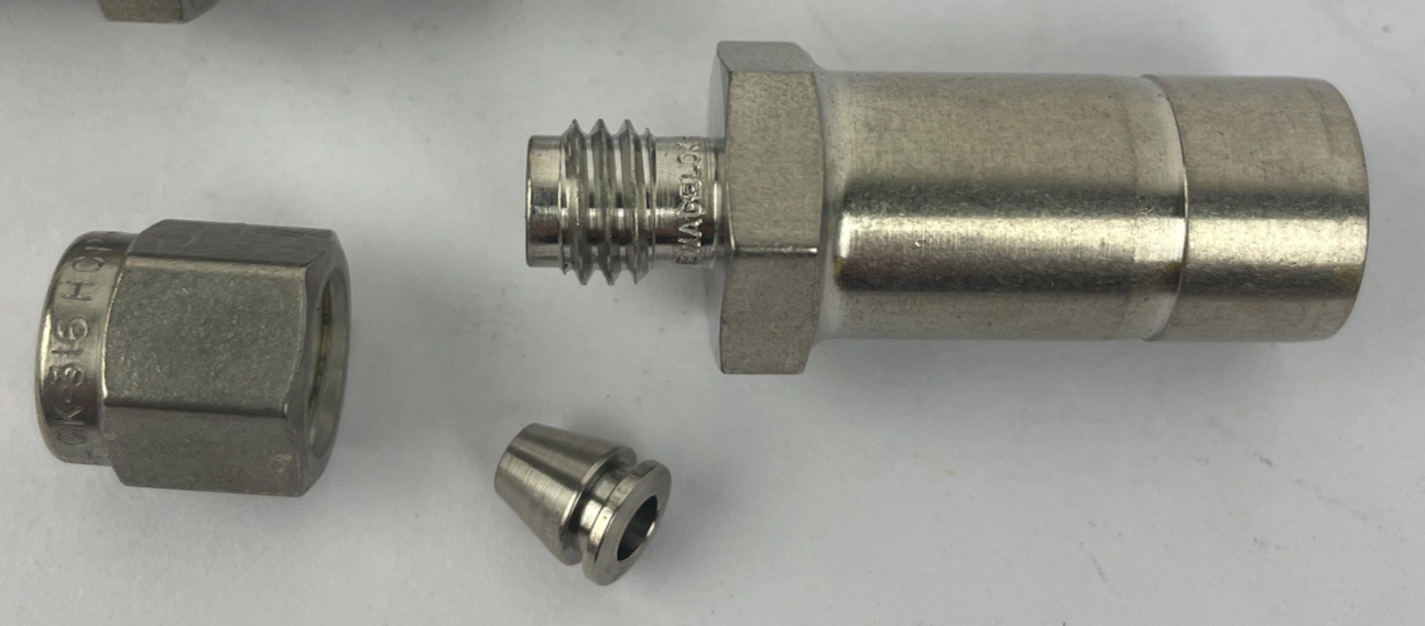 Lot of 6 x OEM SWAGELOK Male 1/4" Tube Fitting