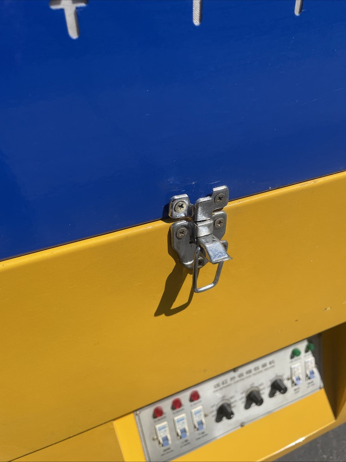 Gurki Far-Infrared Contraction Packing Machine (Heat Shrink Tunnel) Great Cond.