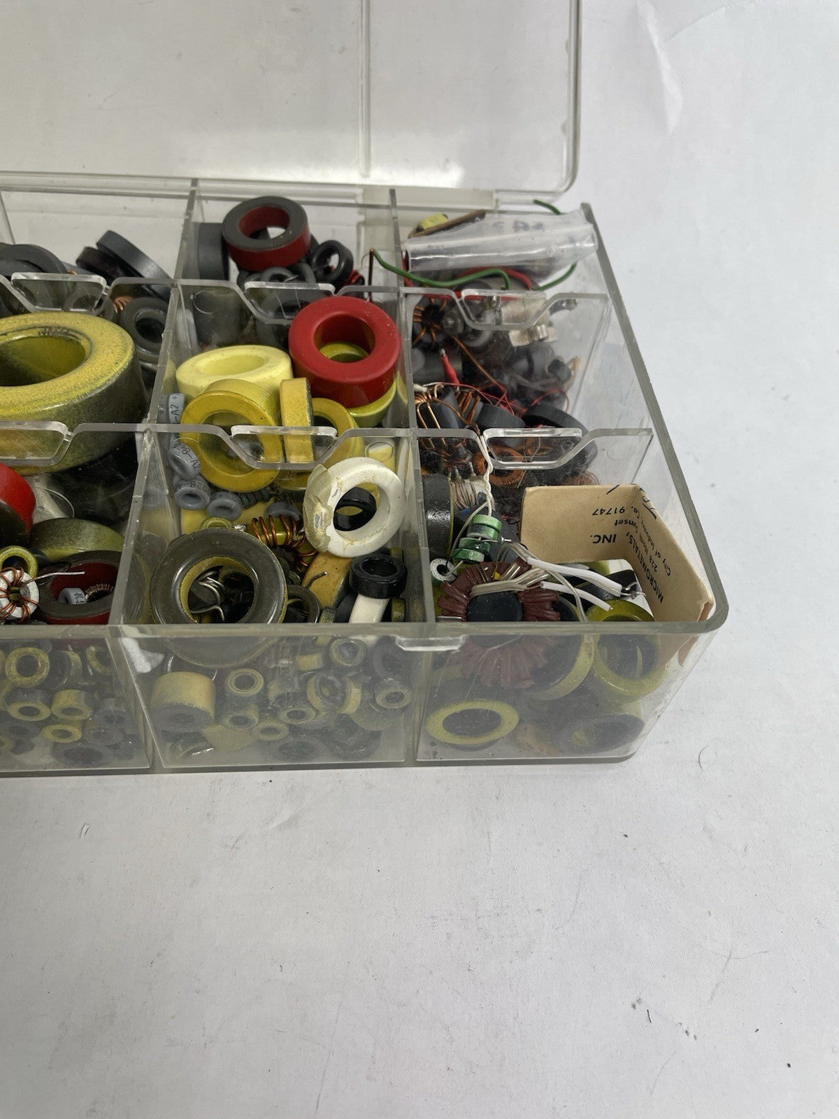 Lot  of Wire Wound Coils Chokes Inductors Various rings Ham Radio electronics