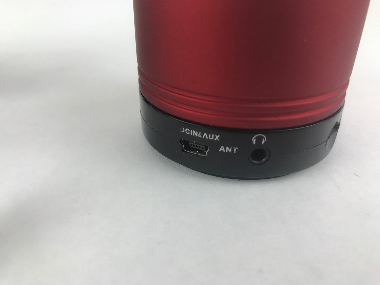 SD-100 Bluetooth v2.1 Stereo Speaker w/ Microphone / Mini USB BRIGHT RED