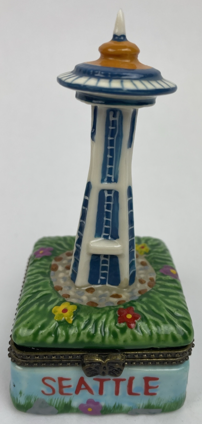 Seattle Space Needle 3D City Scene Porcelain Hinged Trinket Box w Ferry Trinket