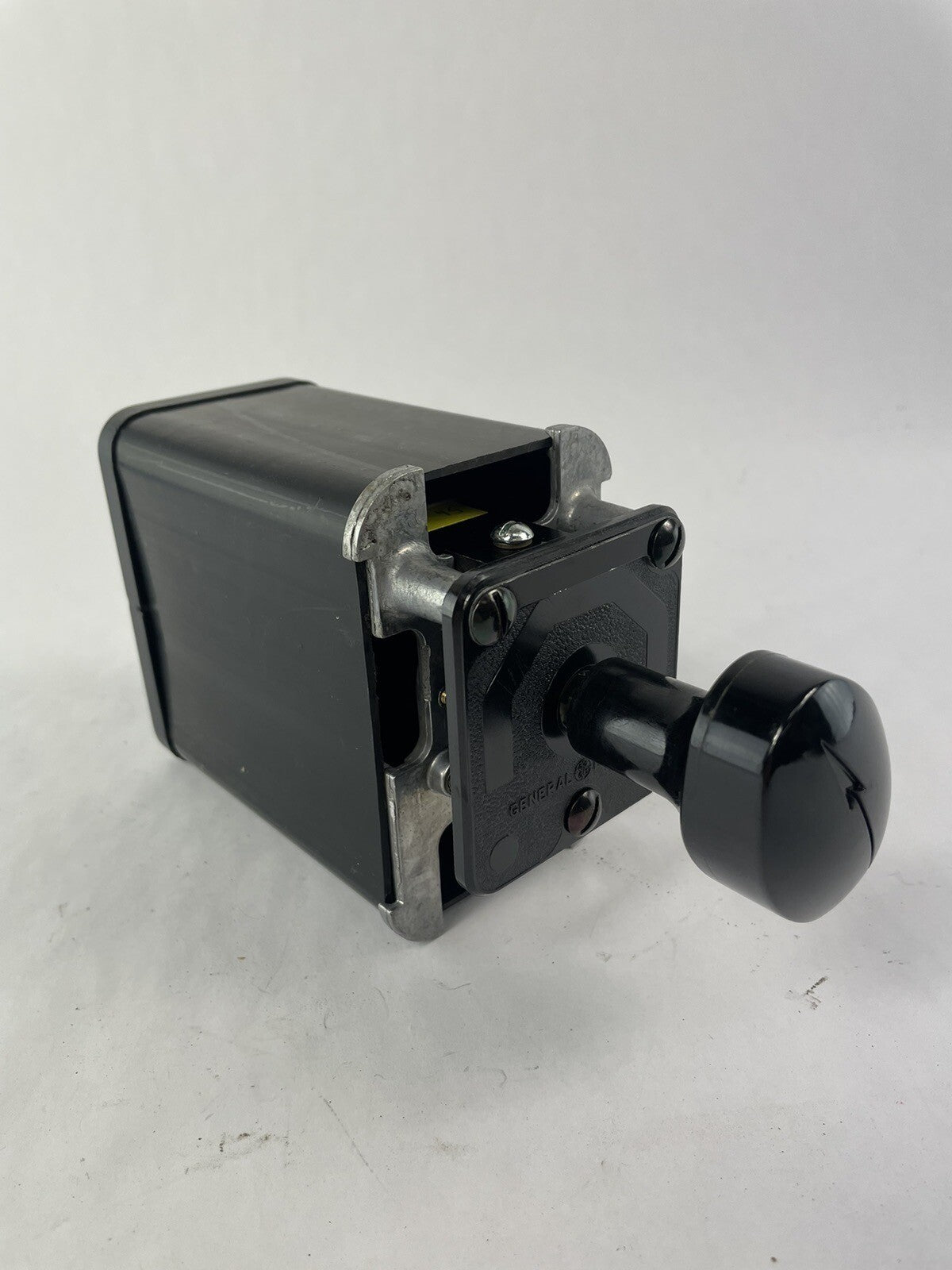 GENERAL ELECTRIC 16SB1DA226SSM2V ROTARY BREAKER CONTROL SWITCH 16SB1 4 STAGES