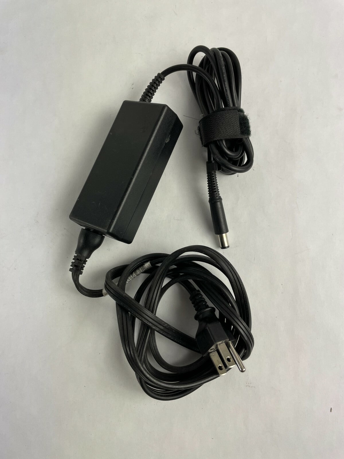 Genuine HP PA-1650-32HJ Ac Adapter Output 19.5 V 3.33 A Power Supply Adapter A82