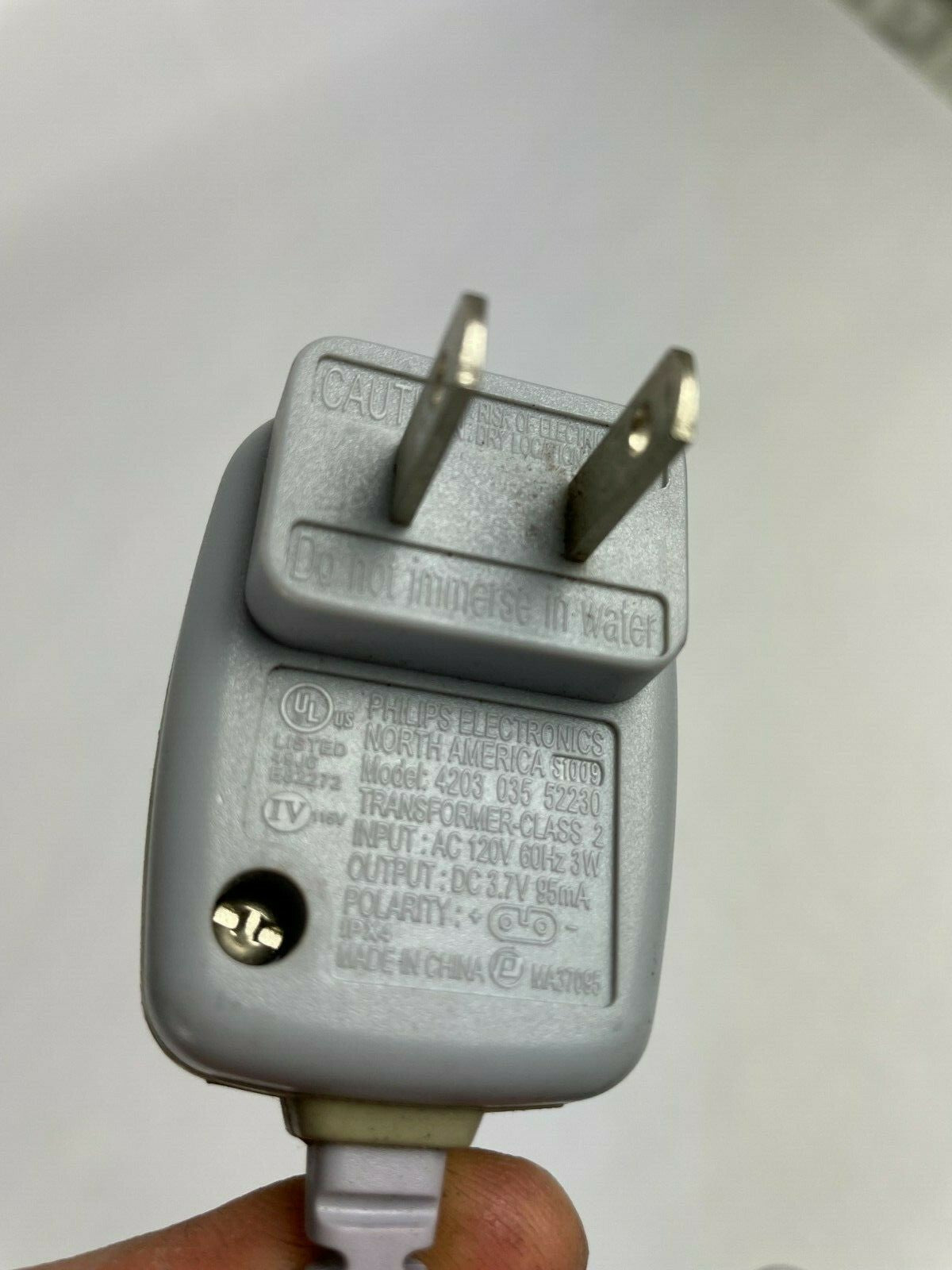 Genuine Norelco Philips AC Adapter Output 3.7 V 95mA Power Supply Adapter A73