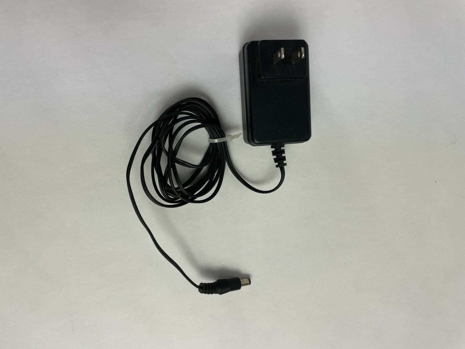 Genuine LTE 503913-004 AC Adapter Output 12 V 750mA Power Supply Adapter A51