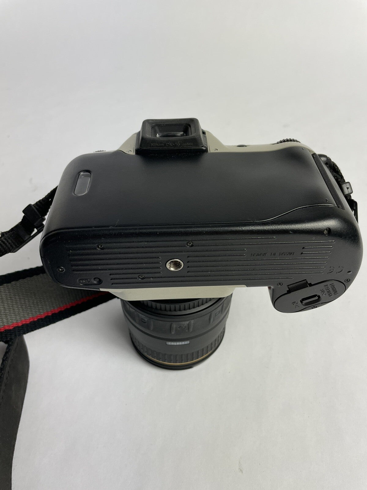Nikon N60 35mm SLR Camera and Original Quantarary 28-10 5mm lens