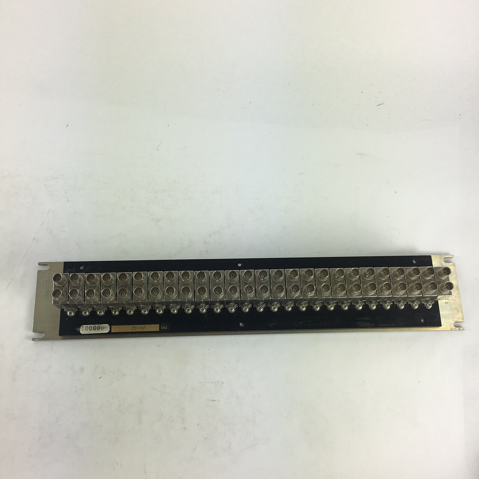 Trompeter Electronics Inc JSI-52 Insulated 52 Position Panel Wide Spacing