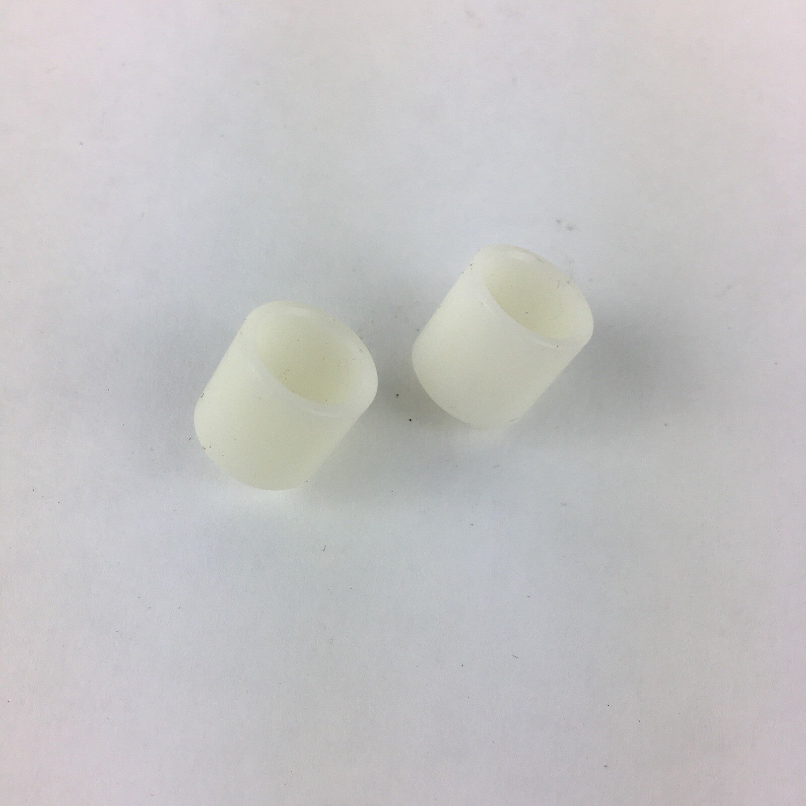 Lot of 100 sets :  VINTAGE Tracker trucks Half track haftrack pivot cups 1975