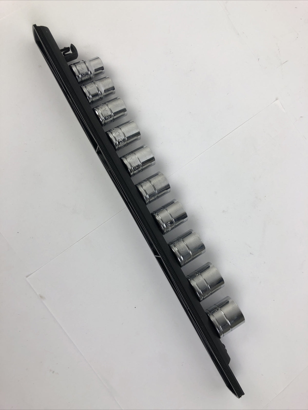 Husky 10 piece metric 3/8 drive 6 point socket set 10mm to 19mm mint condition