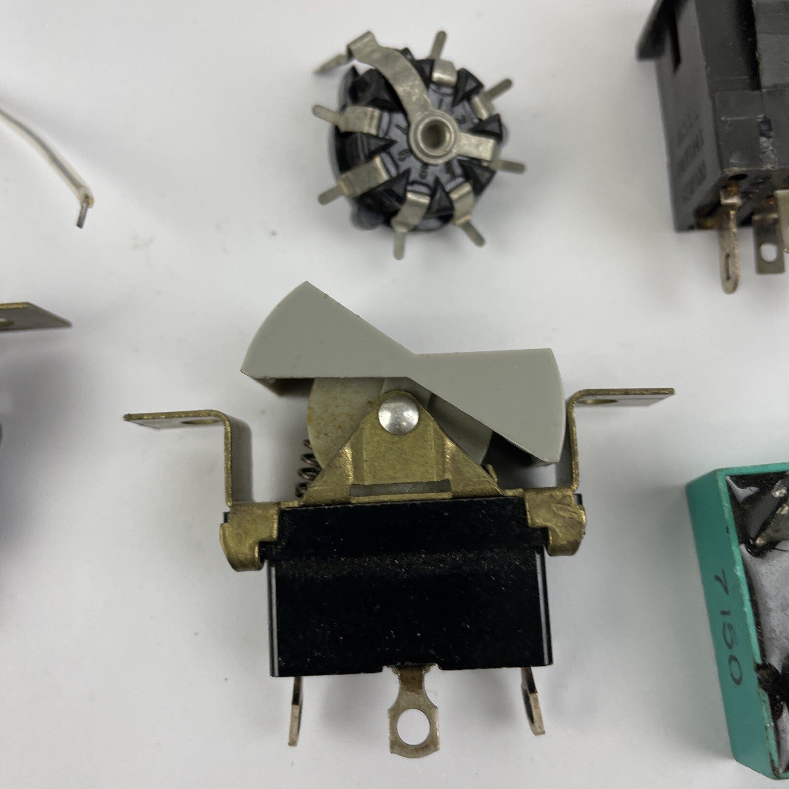 Lot of Vintage Rotary Wafer Electronic Switches Mallory CRL + More - LOOK