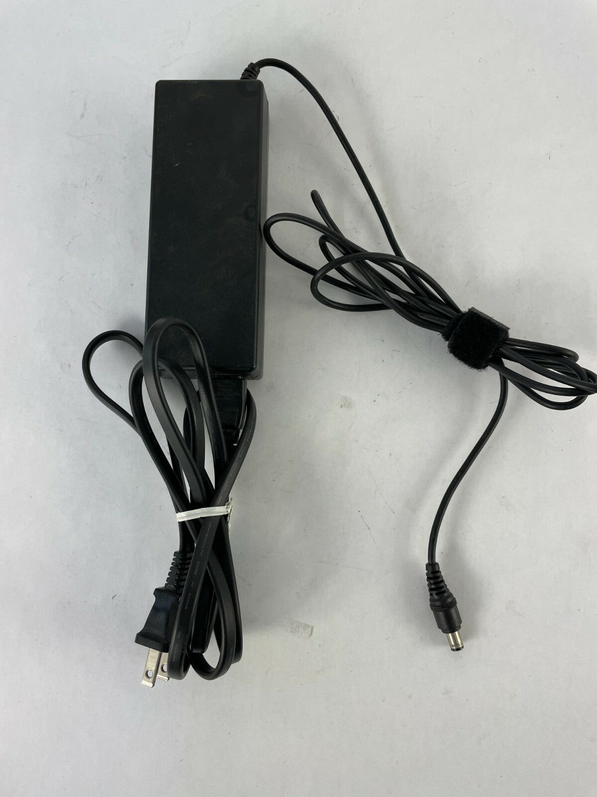 Genuine Toshiba Ac Adapter PA2521U-1ACA Output 15 V 6 A Power Supply Adapter A80
