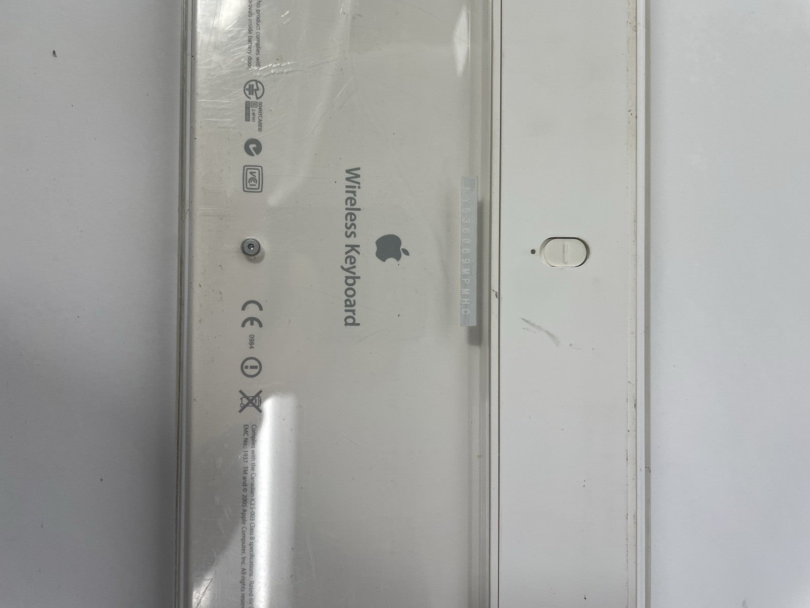 Apple Wireless Keyboard w/ Numeric Keypad A1016