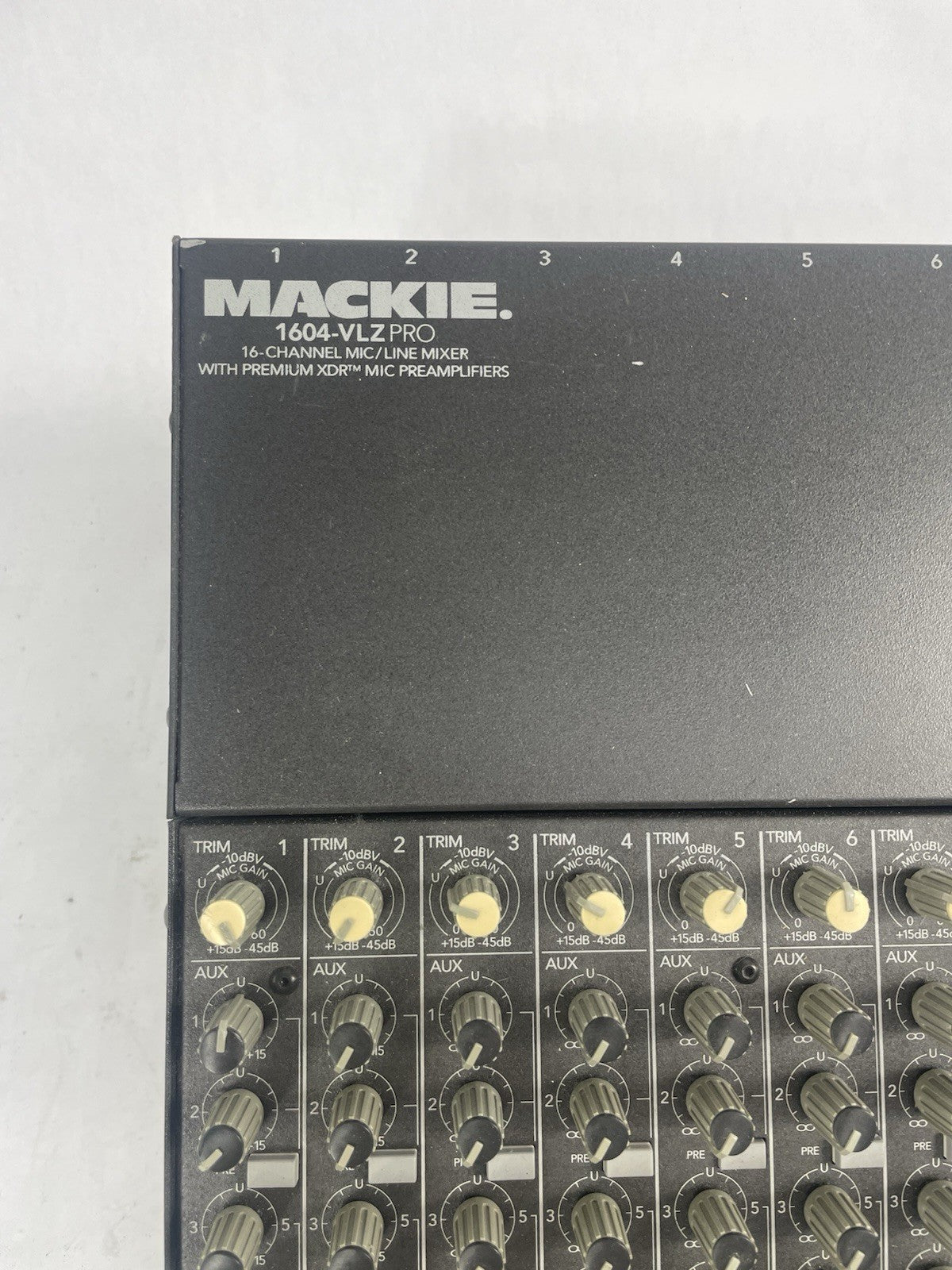Mackie 1604-VLZ PRO 16 Channel Mic Line Mixer