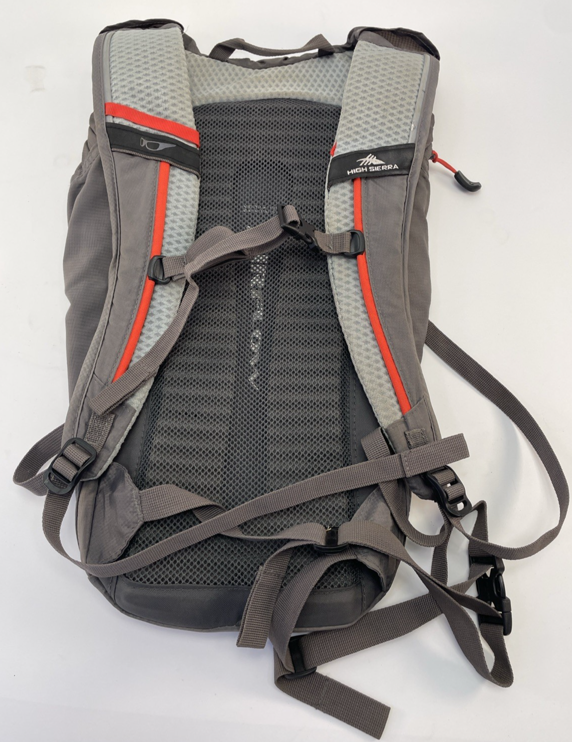 High Sierra Cragin Grey  2L Hydration Backpack Day Hiking 2.0L Water Reservoir