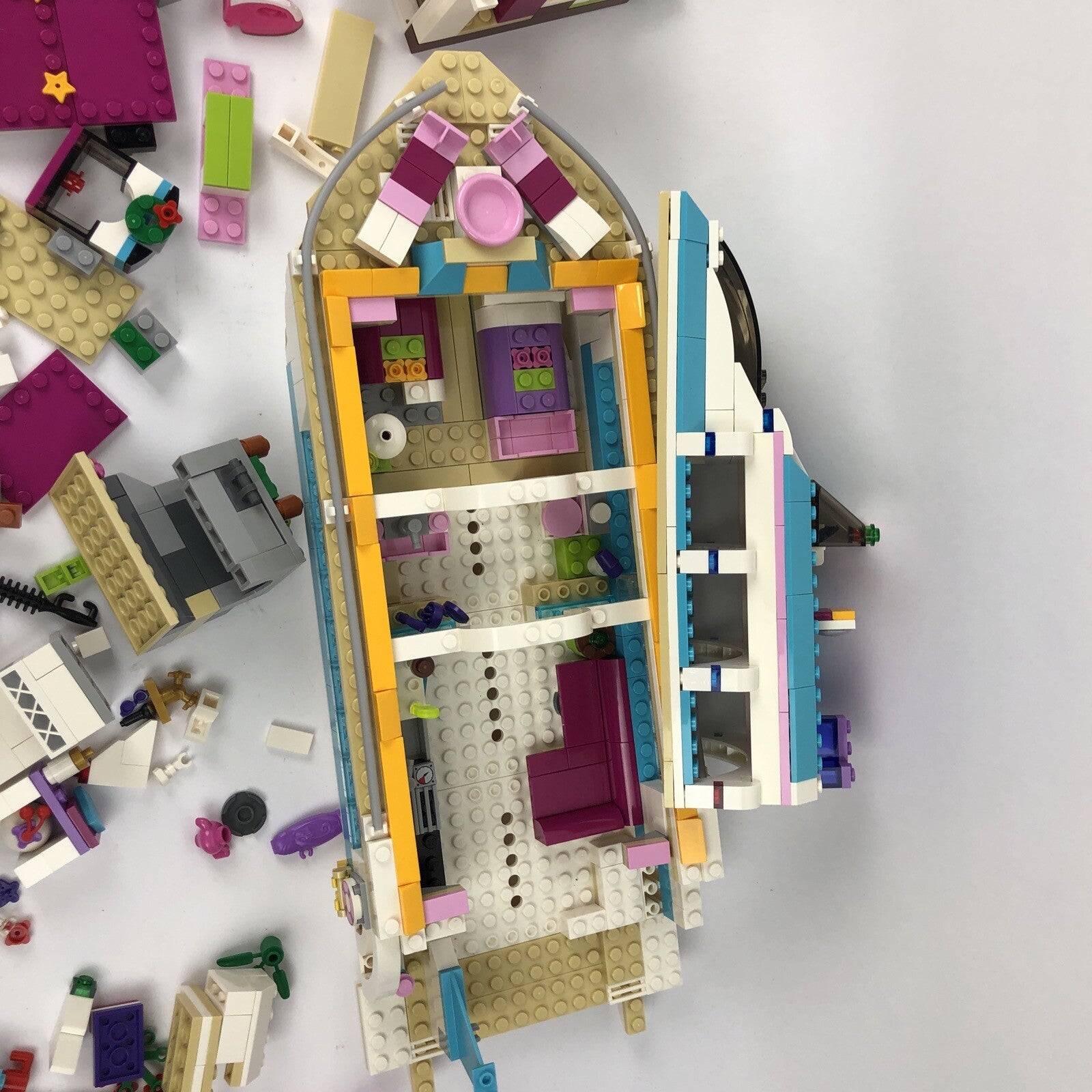 Lot of Lego Friends 41106 Pop Star Tour Bus Boat House Assorted Figures ++ LOOK