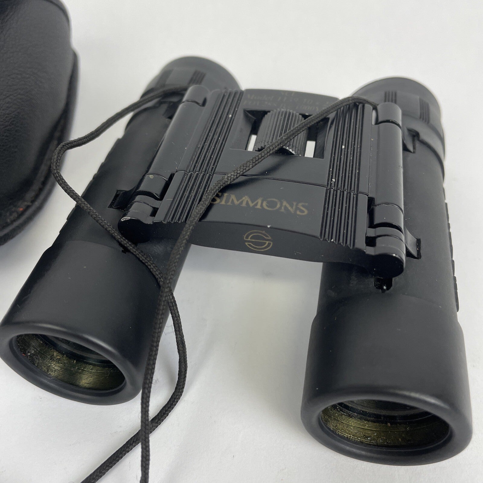 Simmons 10x25 Binoculars with Soft Case - Model 1159 - 288ft At 1000yds w Case