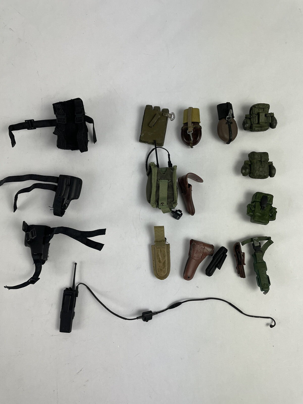 LOT OF 16 VTG 90s GI Joe gun knife holster canteen For 1/6 Scale 12" Figures