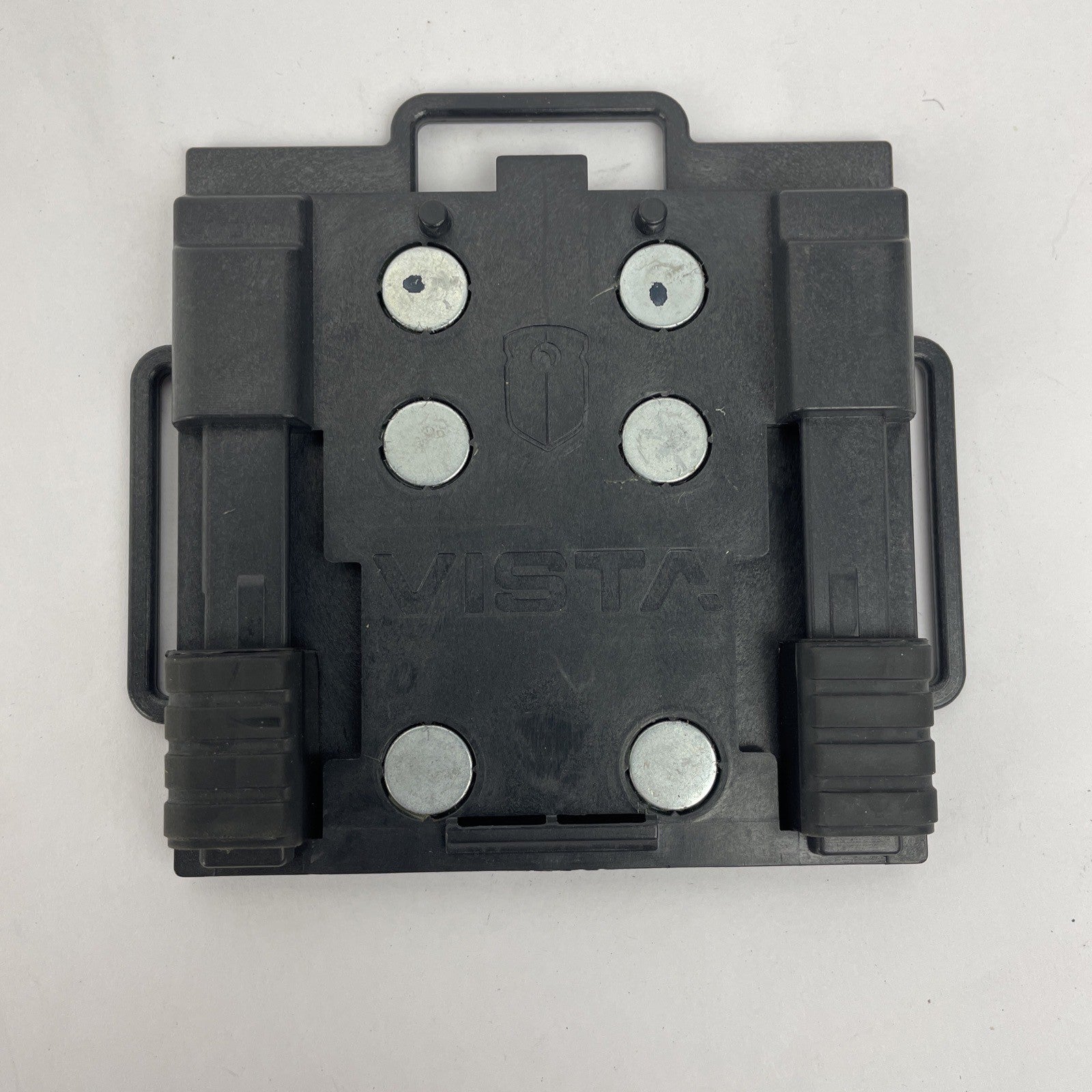 VISTA HD, Locking Magnetic Chest Mount, Assembly (3mm posts) without straps.
