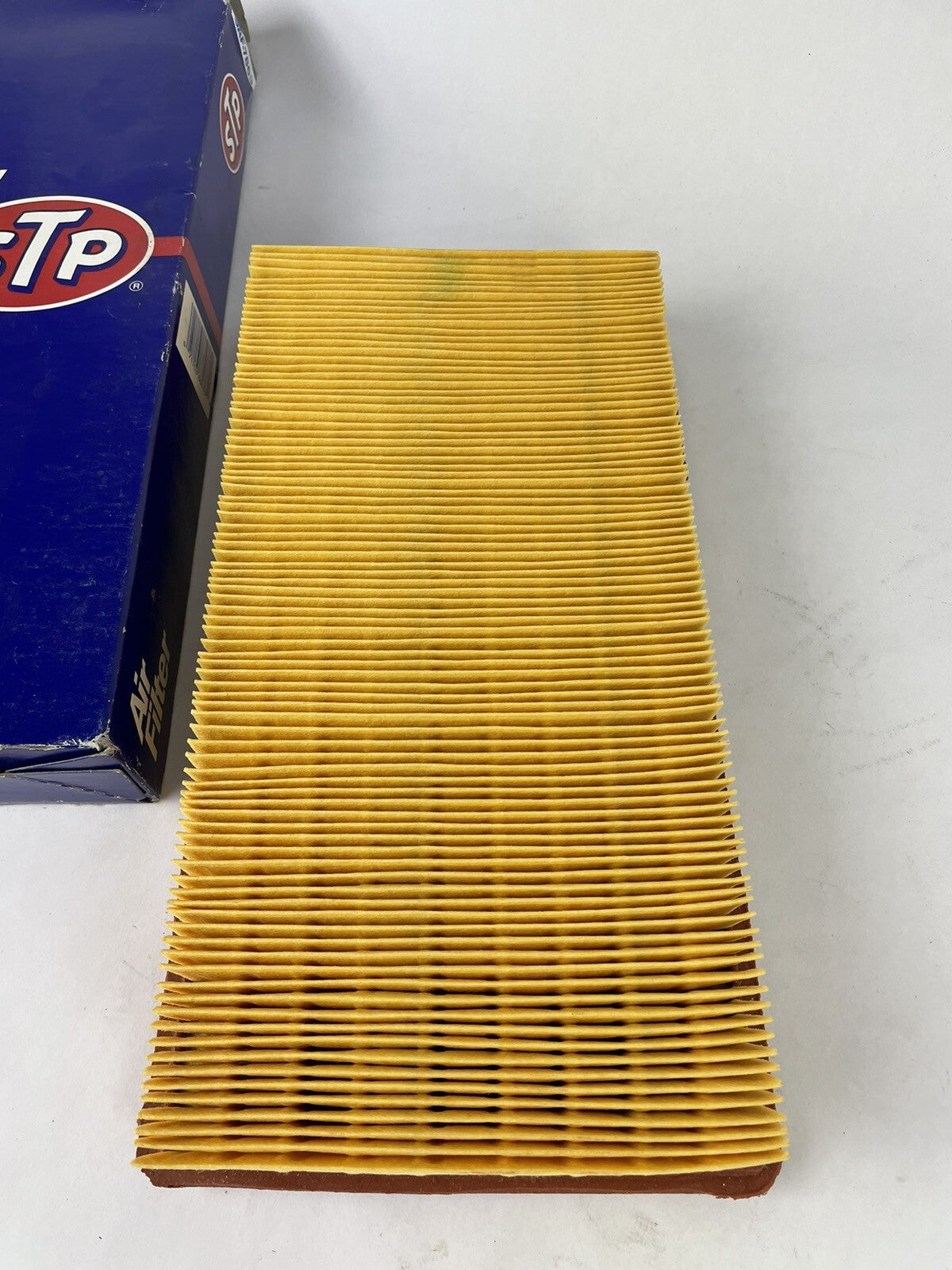 STP SAF-7863 engine air filter replacement for GM 25098463 automotive intake filtration system