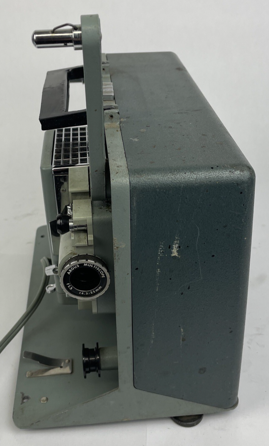 Vintage Argus Showmaster 500 Model S-500 8mm Movie Projector w Case UNTESTED