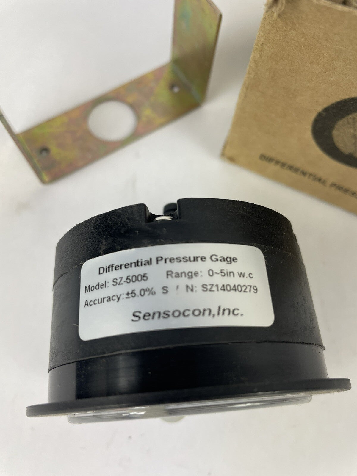 Sensocon USA Miniature Low Cost Differential Pressure Gauge  Sz-5005 30 PSI
