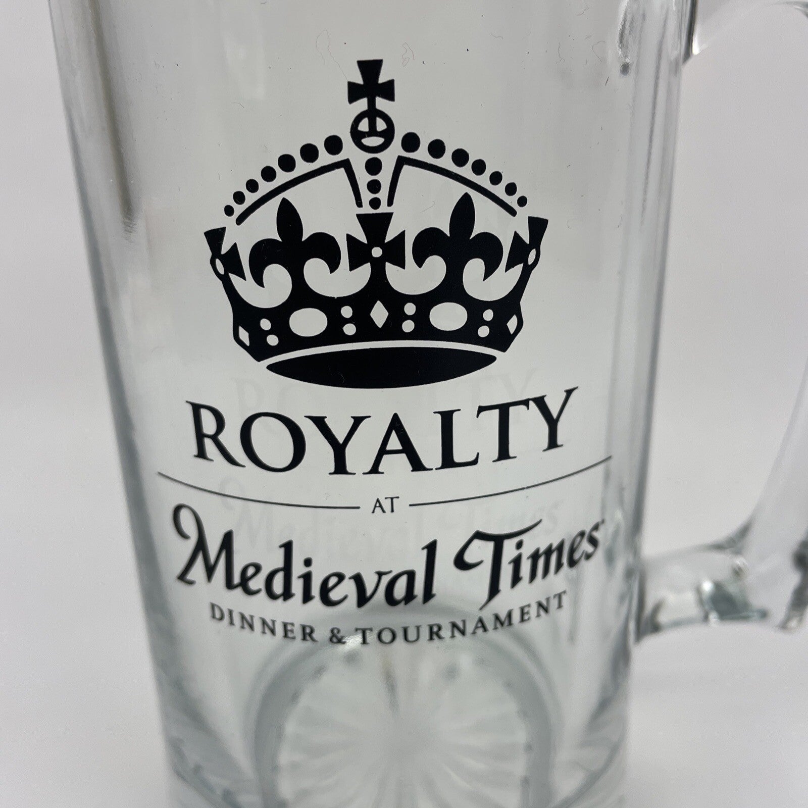 Medieval Times Dinner & Tournament ROYALTY 24oz Clear Glass Beer Stein Mug VGC