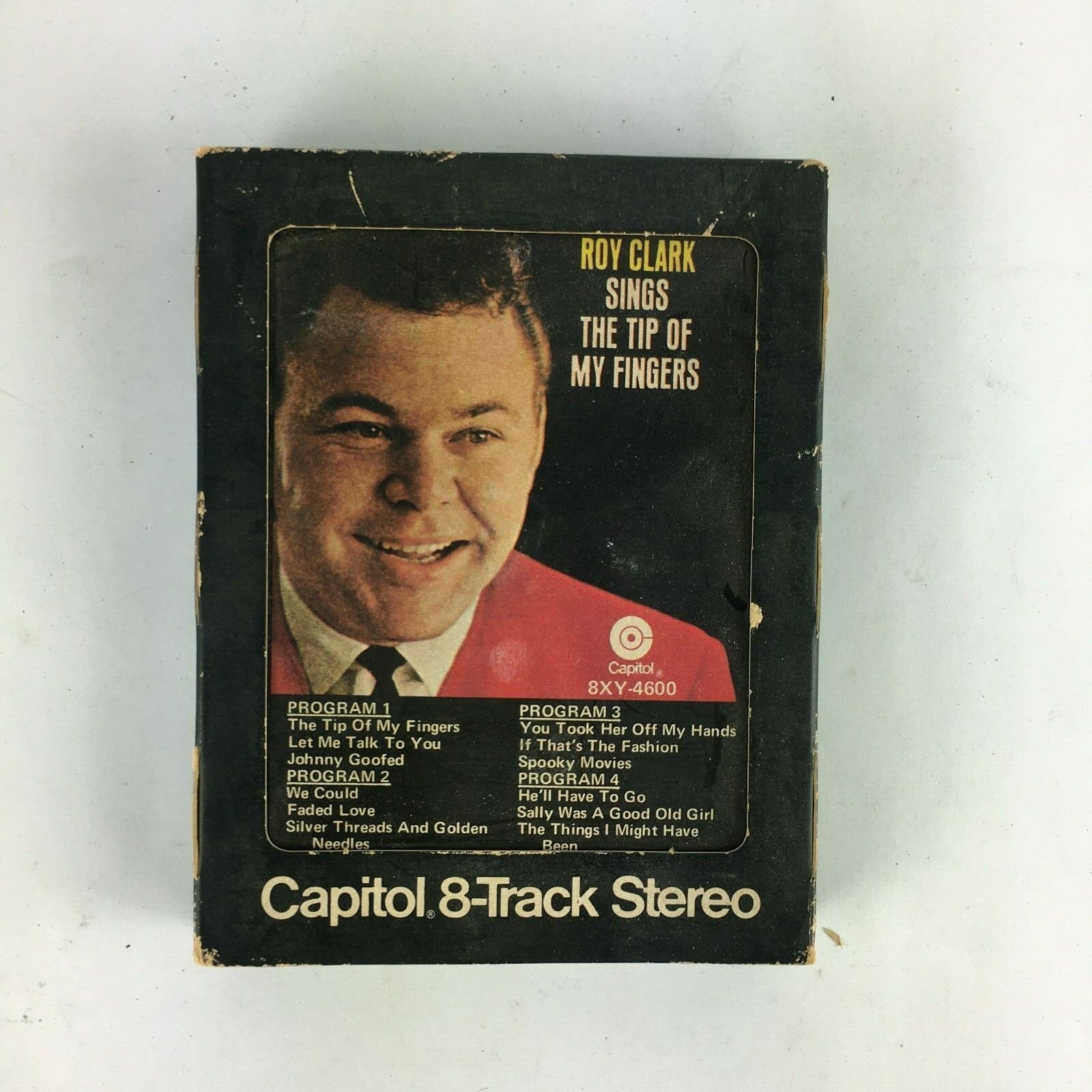 Roy Clark Sings the Tip of My Fingers