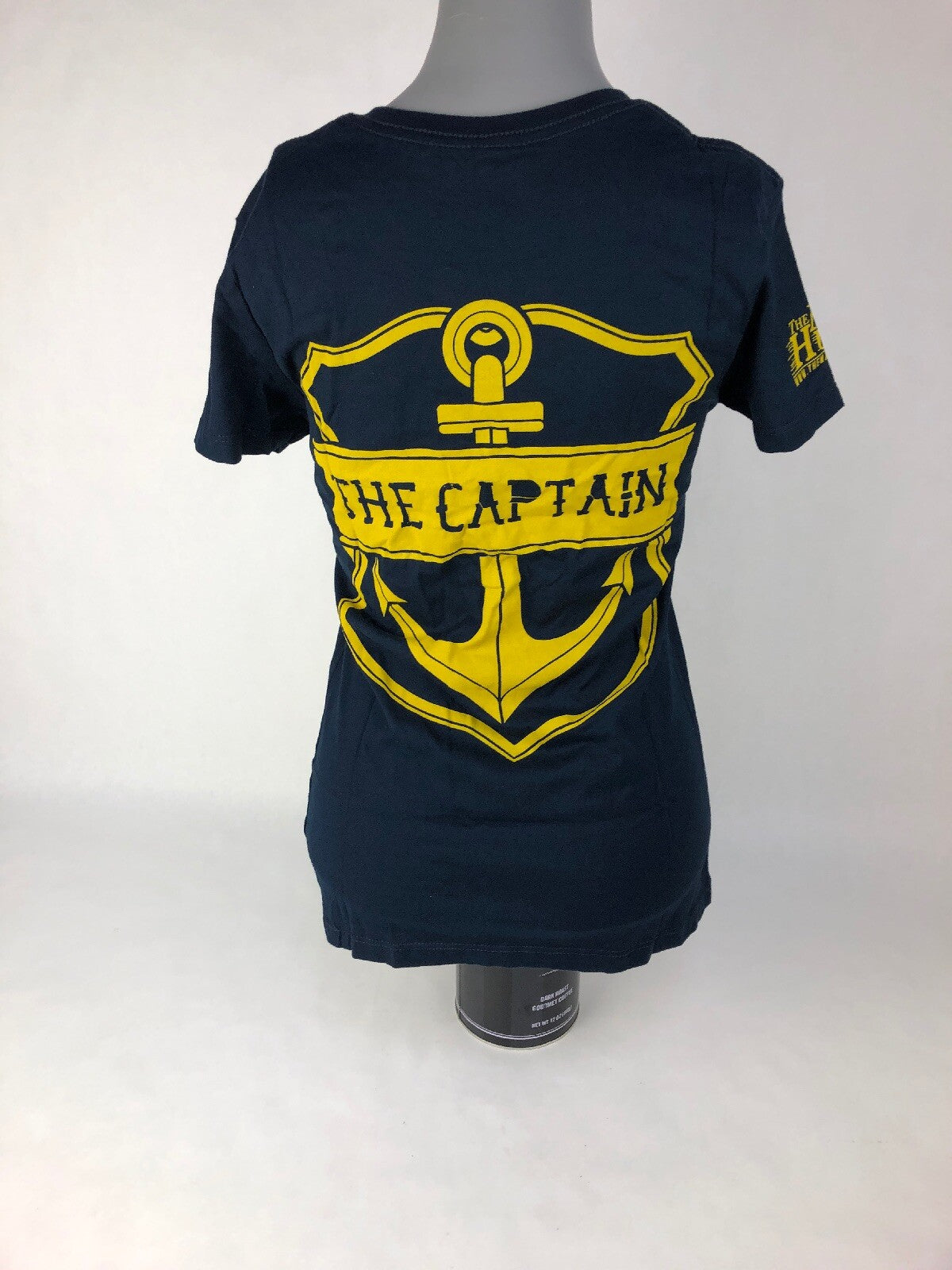 NEW Original THE MAD HUEYS Women’s Fishing Camping “ The Captain “ T-Shirt Small