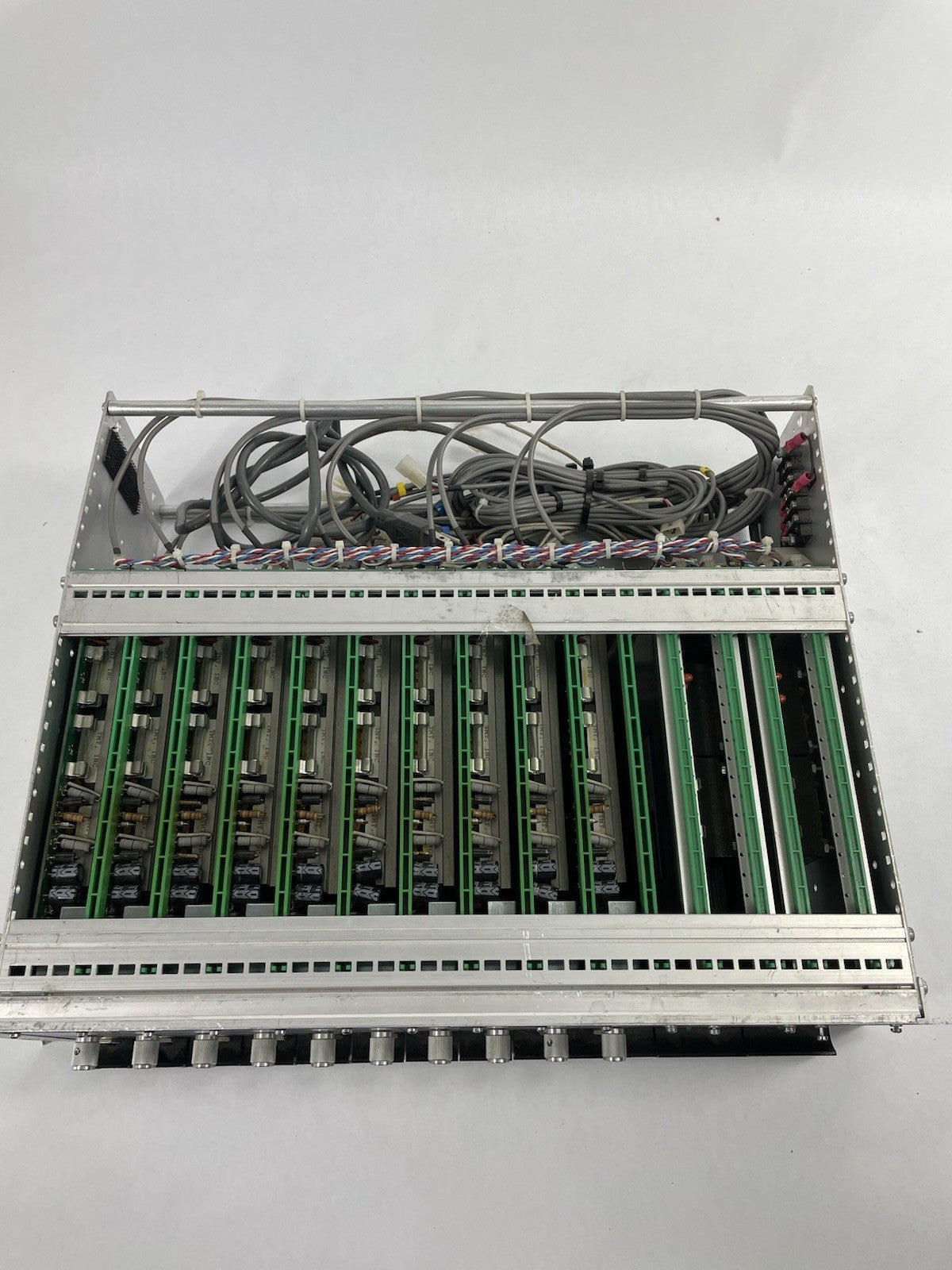 ATI Audio Technologies RM100 Amplifier Rack w/10x MDA-100/2x PS-100 Modules