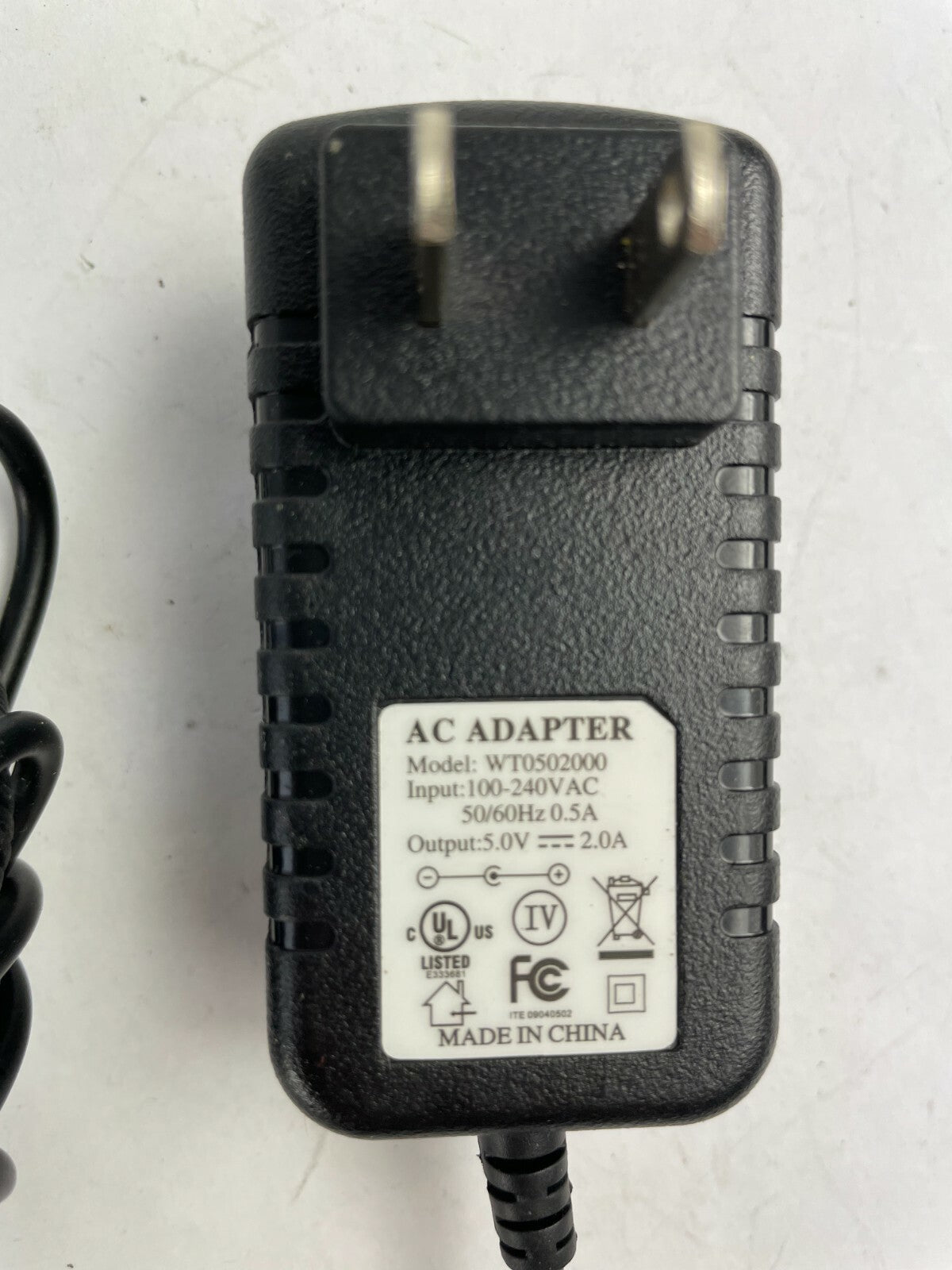 Genuine Ac Adapter WT0502000 Output 5.0 V 2.0 A Power Supply Adapter A75