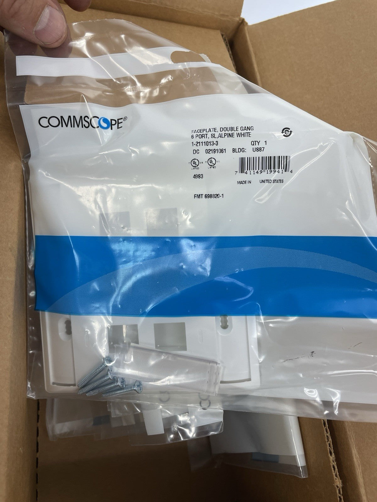LOT OF 40 COMMSCOPE Faceplate Kit  2-gang 6 port  white 1-2111013-3