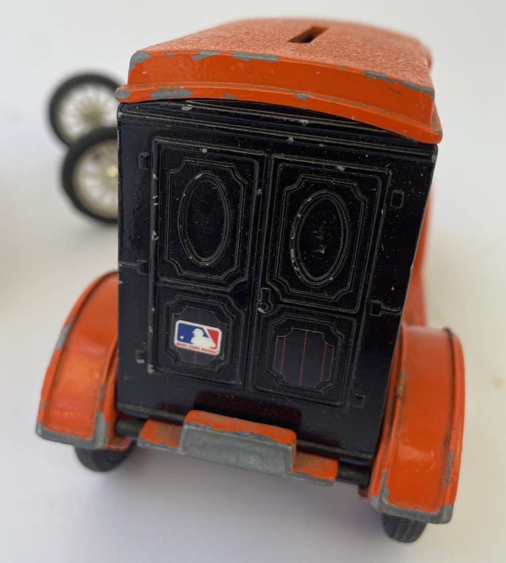 2 x SAN FRANCISCO GIANTS AMERICAN PASTIME SERIES DIECAST METAL BANK 1994 LOOK