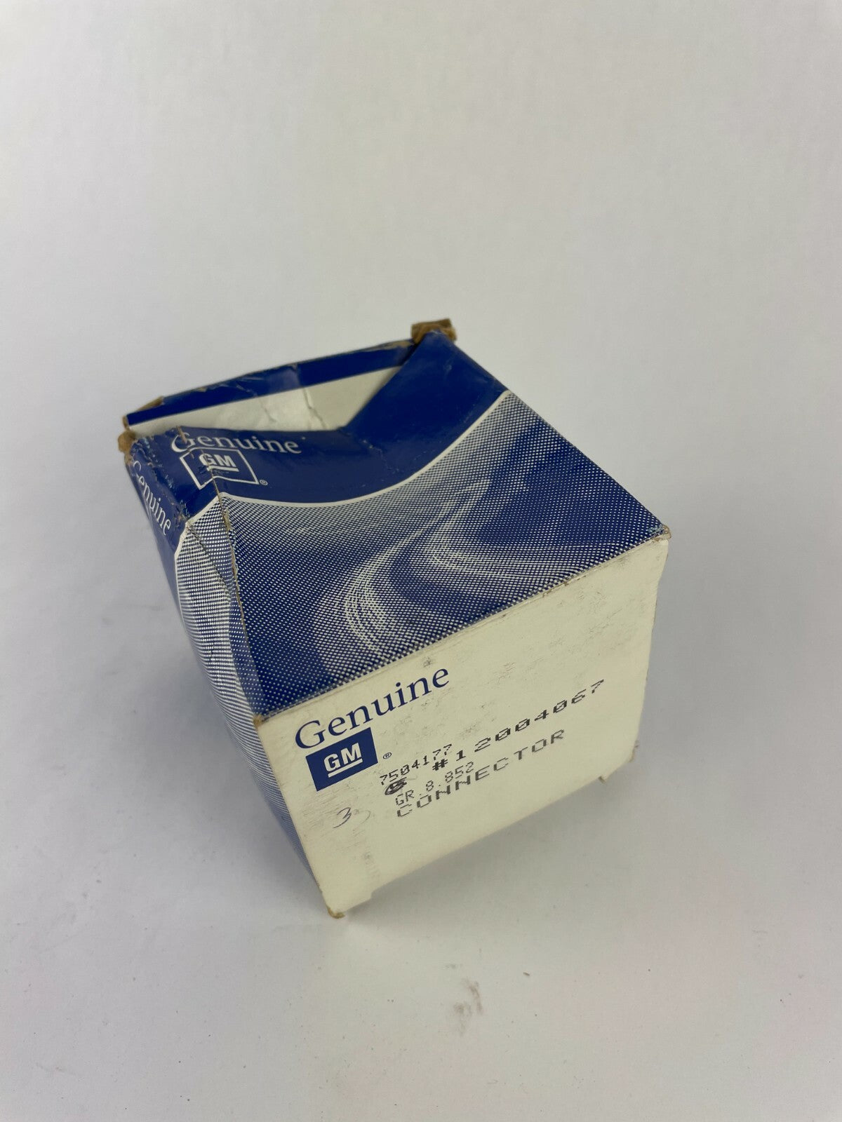 Genuine GM Connector for Automotive 7504177 Lot of 3  A1