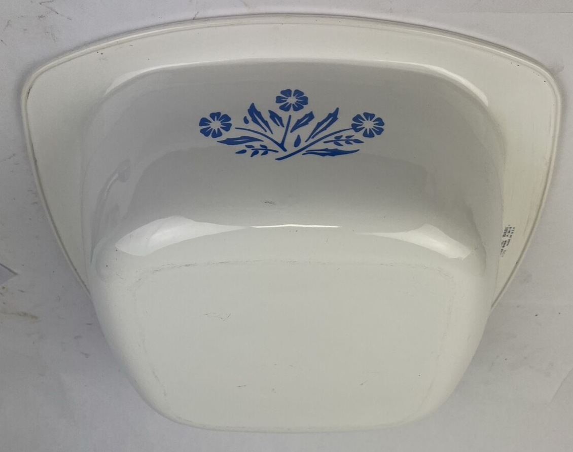 Corning Ware - Blue Cornflower 4qt Dutch Oven - P-34-B - No Lid, White & Blue