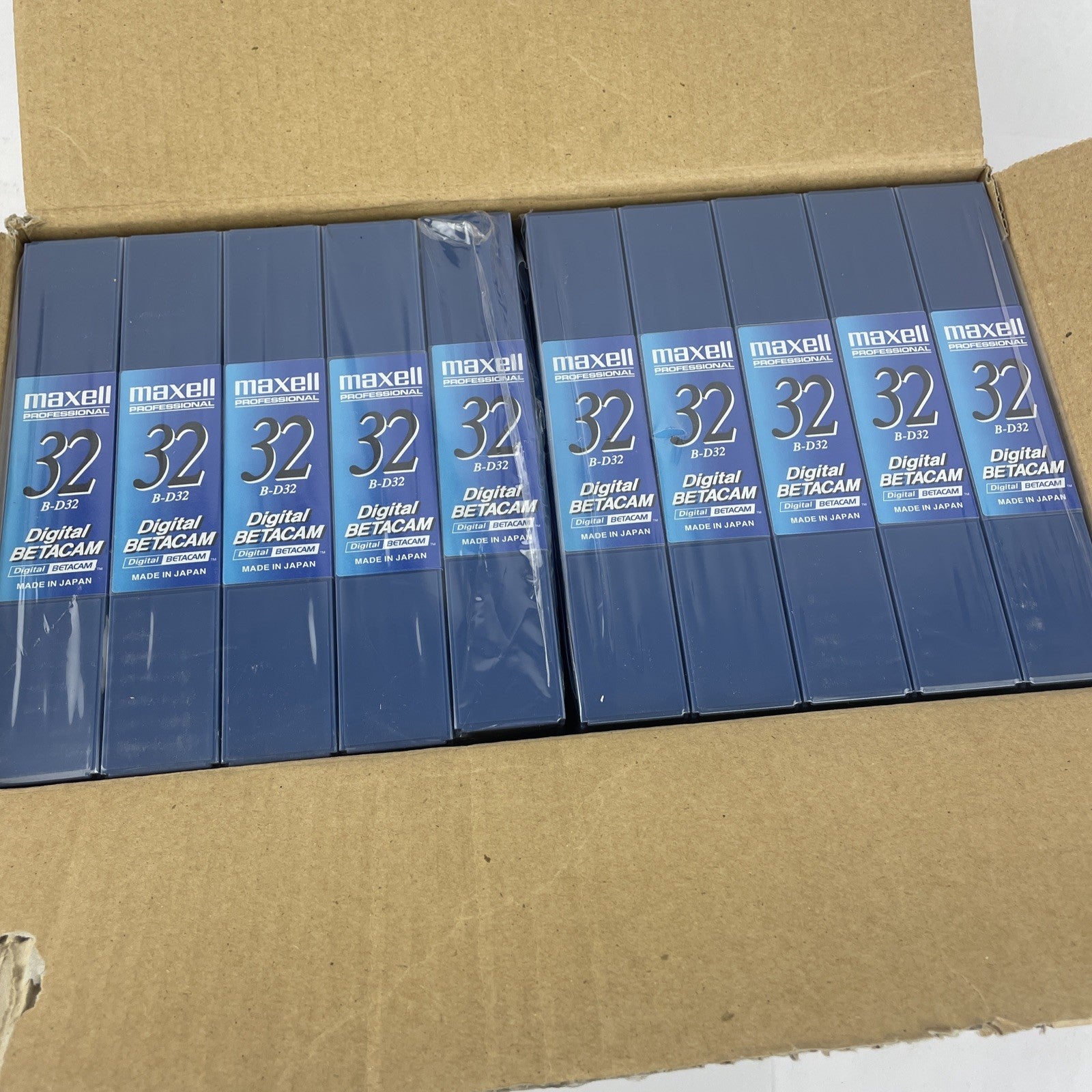 maxell PROFESSIONAL Digital Betacam Beta Cam 32 Maxell B-D32 640ft - Box of 10