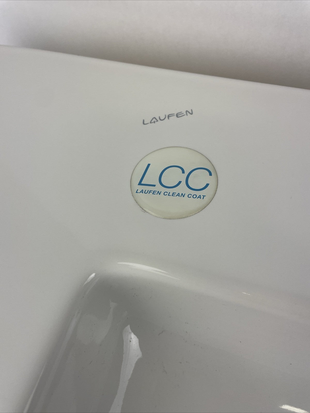 OEM Laufen Designer Washbasin Bathroom Sink EN14688 Austria OD 35.25" x 19" x 5"