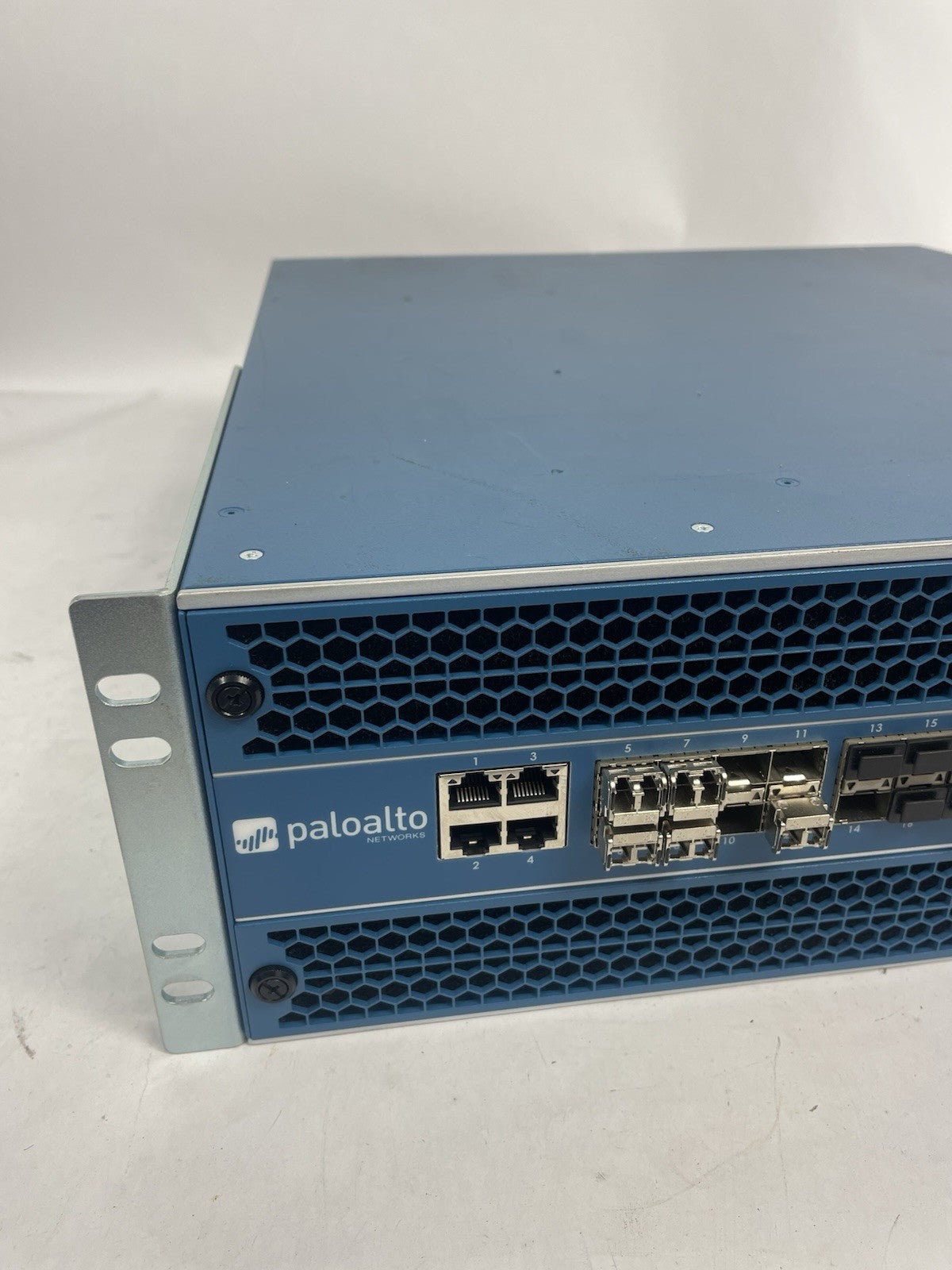 Palo Alto PA-5220 Firewall Security Appliance