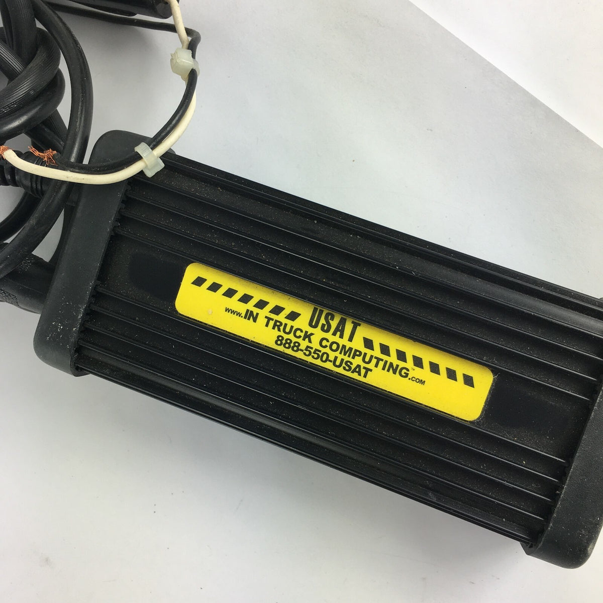 Genuine Automobile PA1540-201 P Output 15V 4.0 A Power Supply Adapter A50