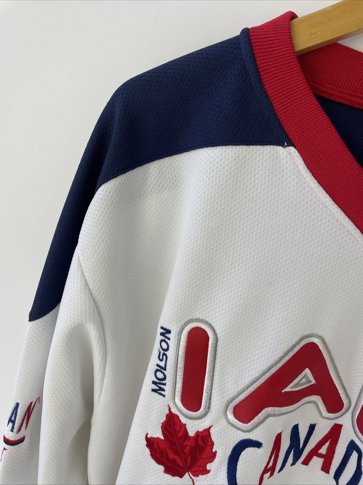 Molson - " I Am Canadian " Beer Hockey Jersey Sz Large Calhoun Sportswear VGC