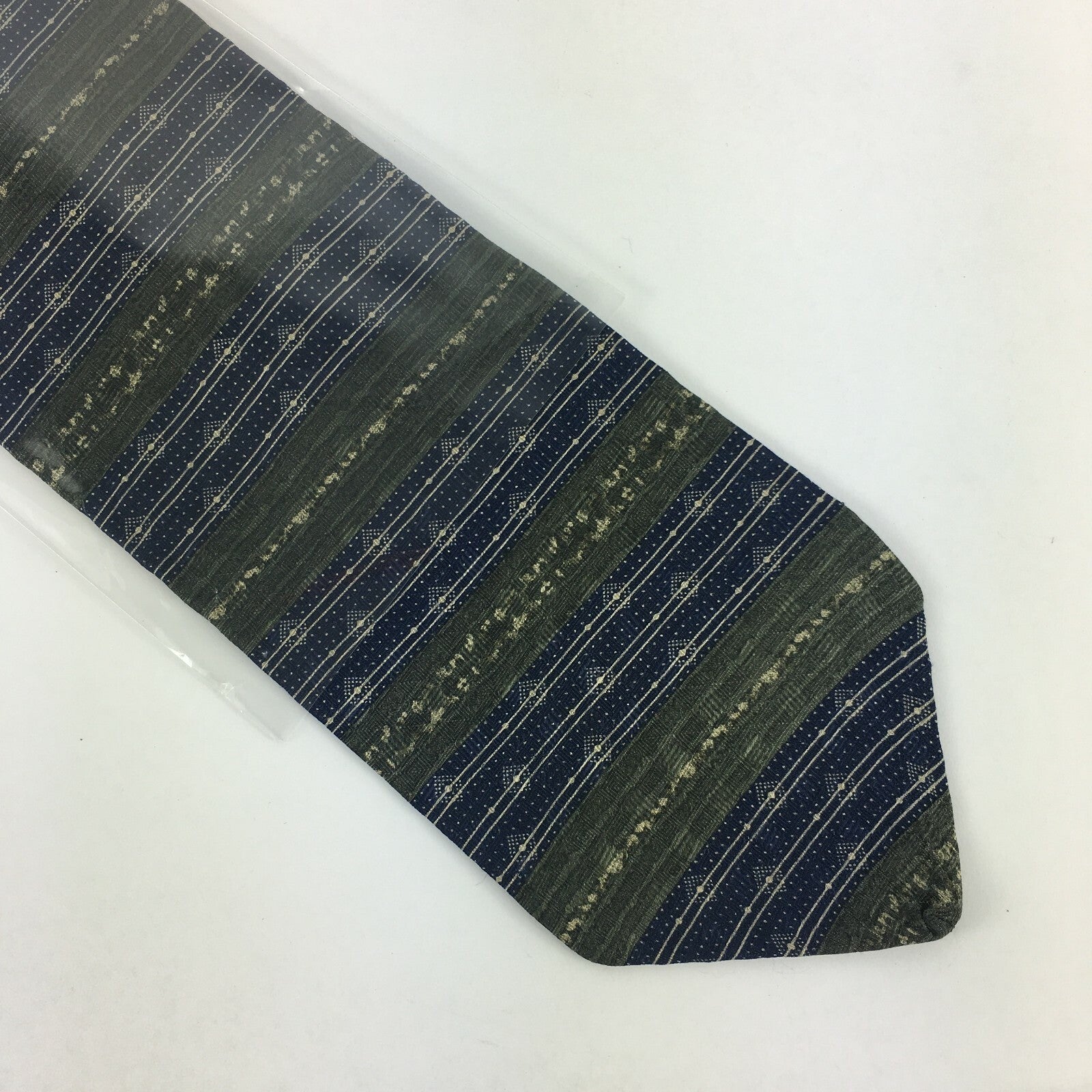 Genuine Privado 100% Silk Handmade Stylish Formal/Casual Tie Multi Coloured