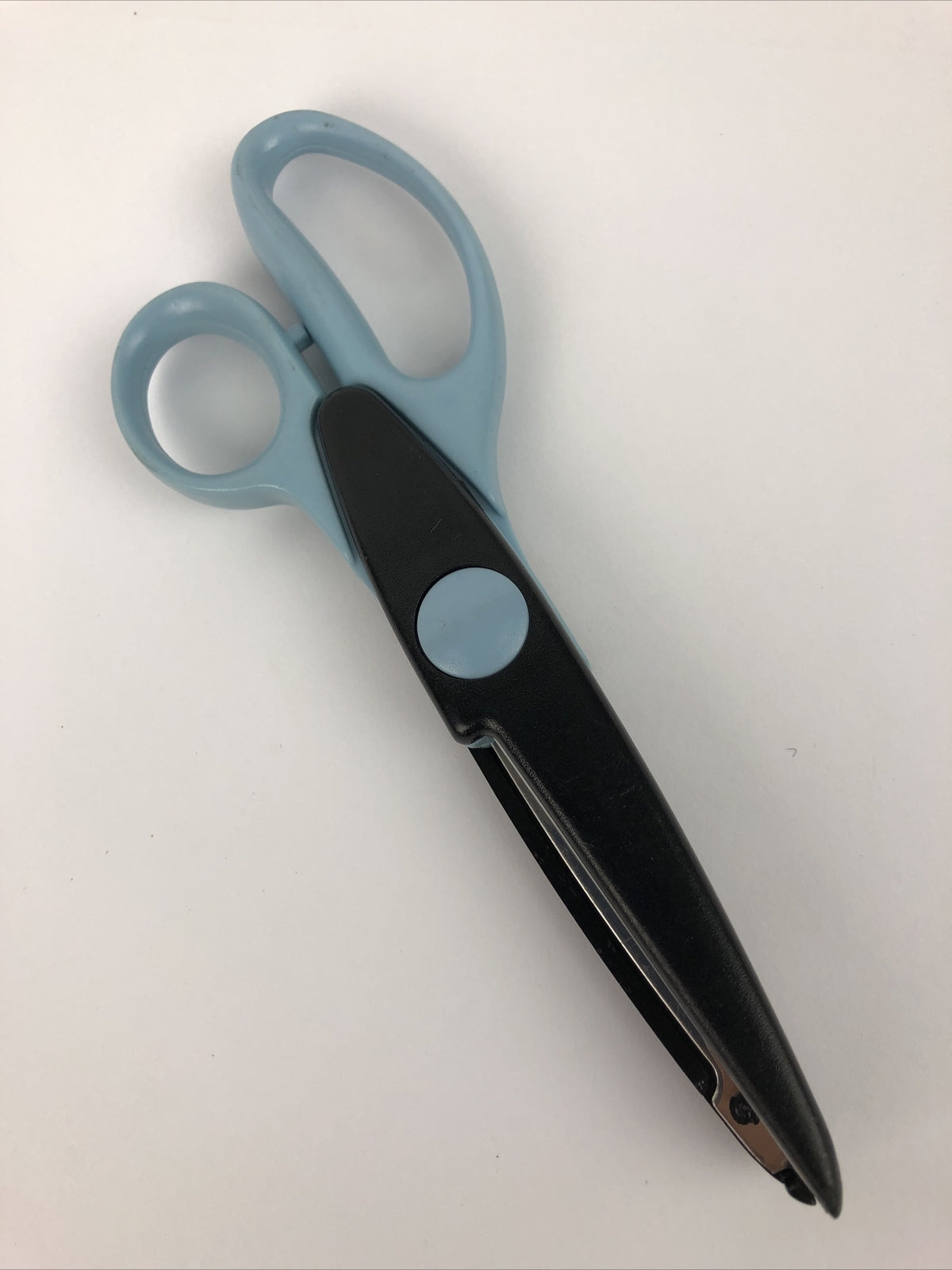 Fiskars Paper Edgers Scrapbooking Back to School Blue Black LOOK
