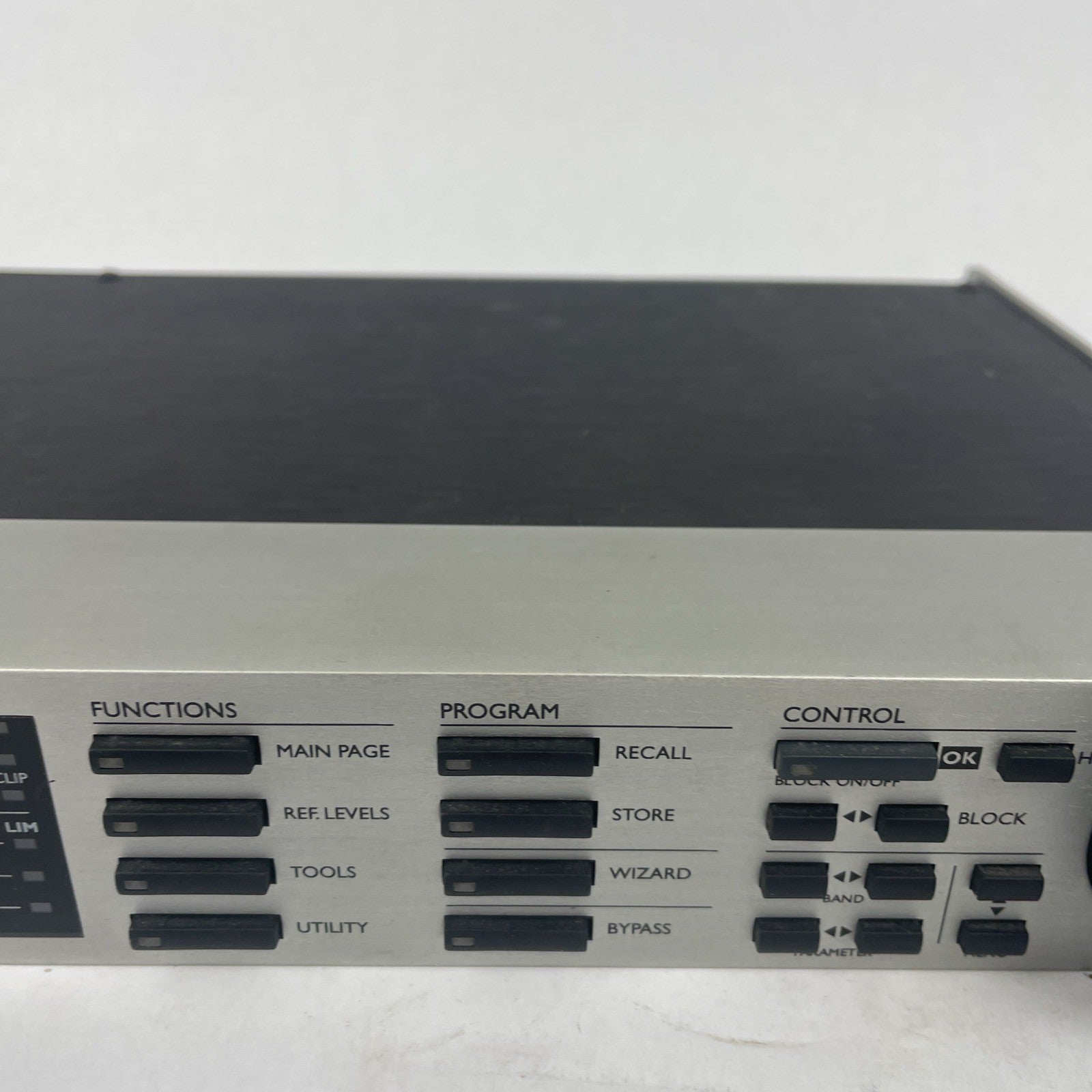 T.C. Electronic DBMAX Digital Broadcast Maximizer II for Parts or Repair - AS IS